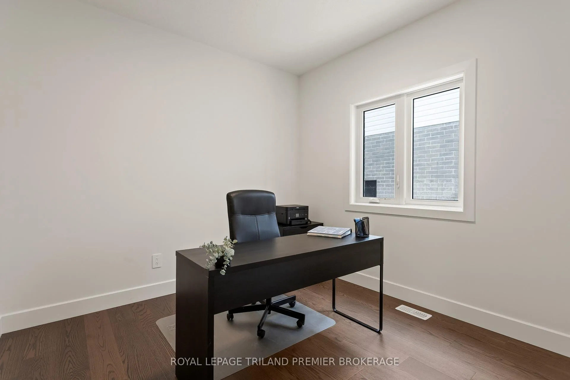 Photo 20 of 4375 Sagebrush Crescent, London, South V — HOMEH