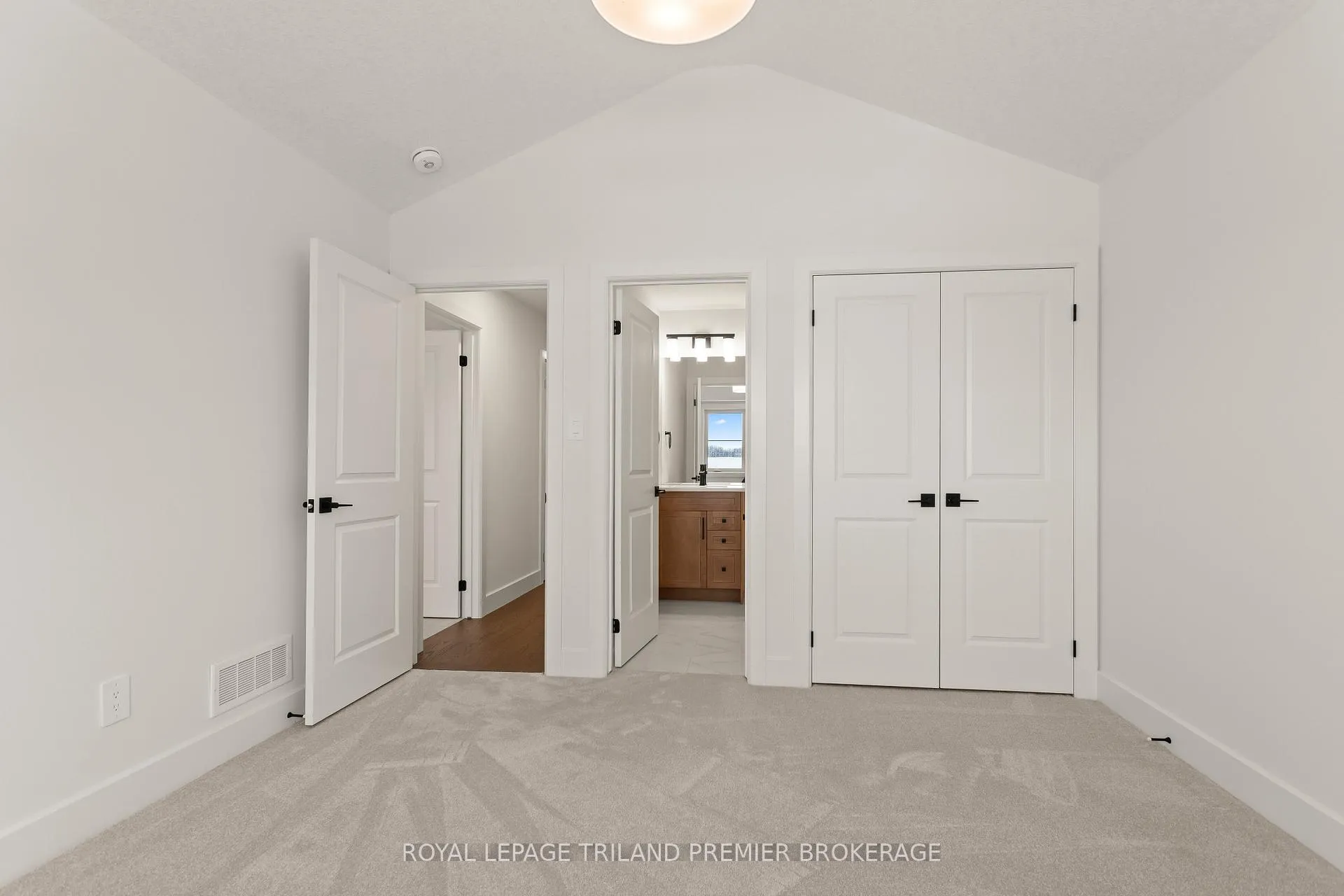 Photo 27 of 4375 Sagebrush Crescent, London, South V — HOMEH
