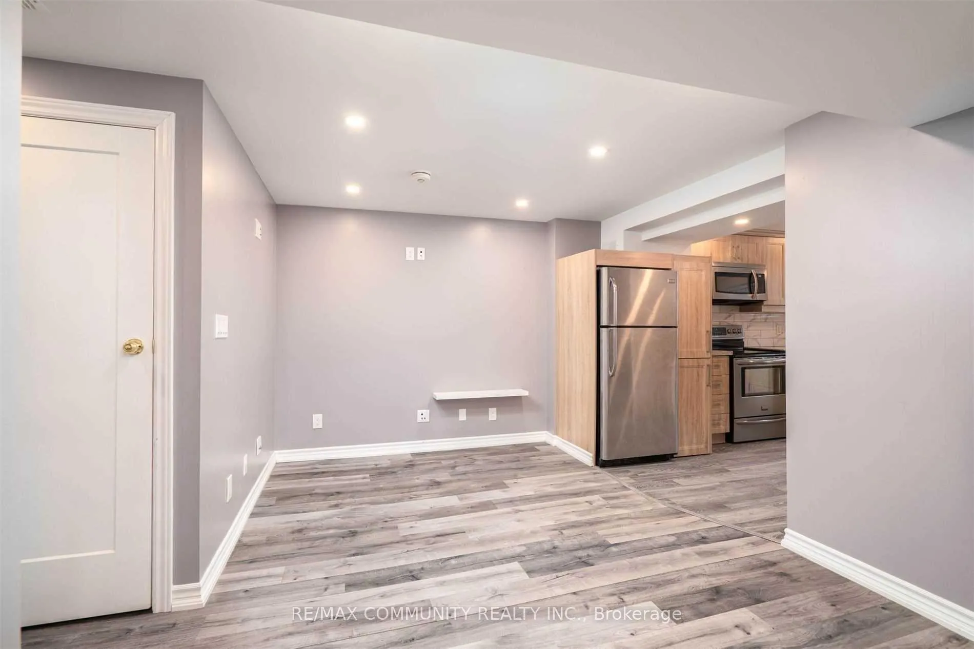 Photo 7 of Unit Lower, 50 Perfitt Crescent, Ajax, Central — HOMEH