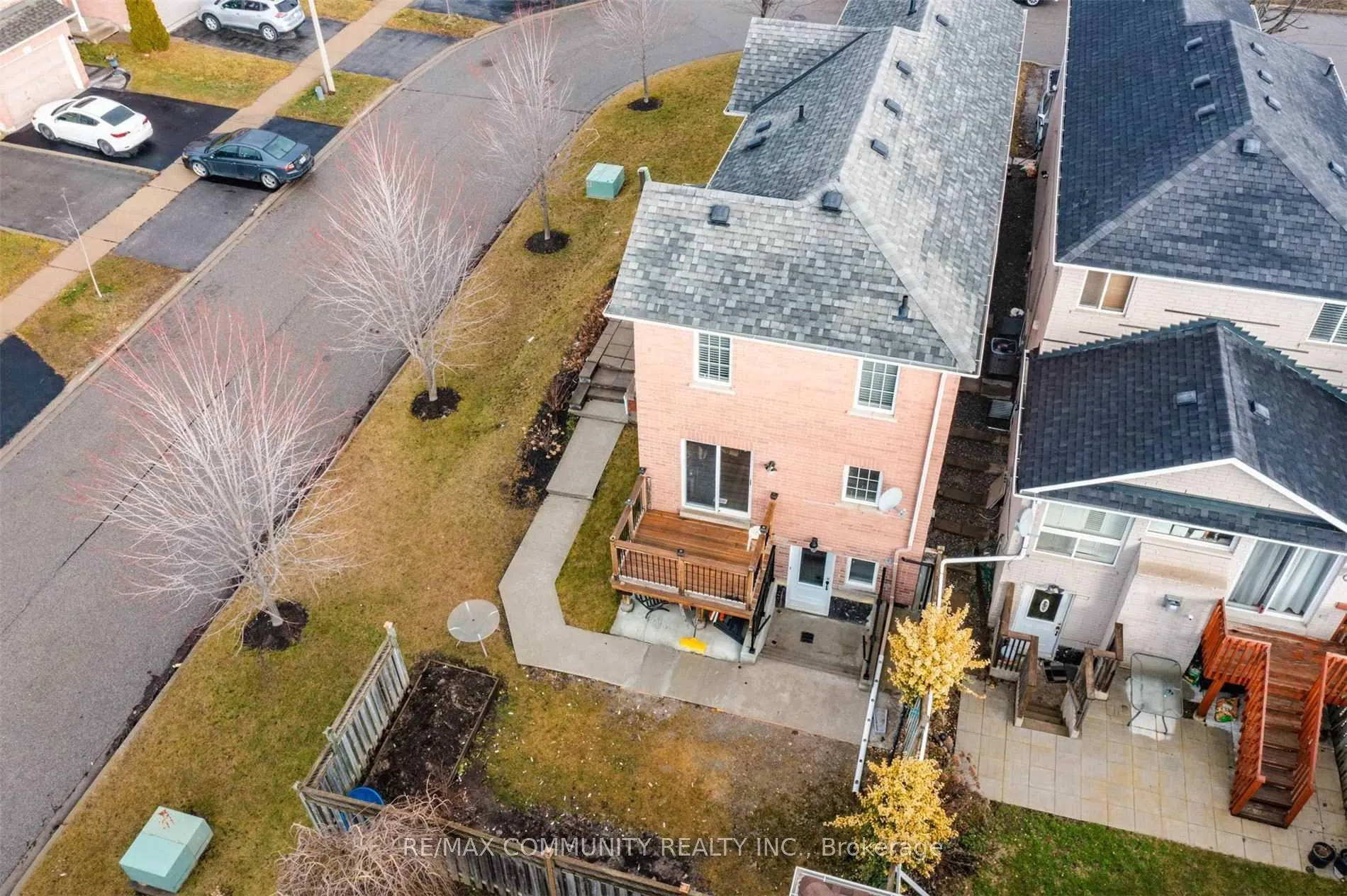 Photo 13 of Unit Lower, 50 Perfitt Crescent, Ajax, Central — HOMEH
