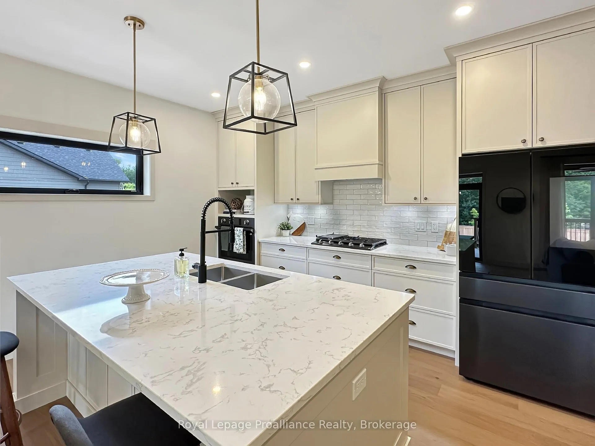 Photo 17 of 37 Deerview Drive, Quinte West, Murray Ward — HOMEH
