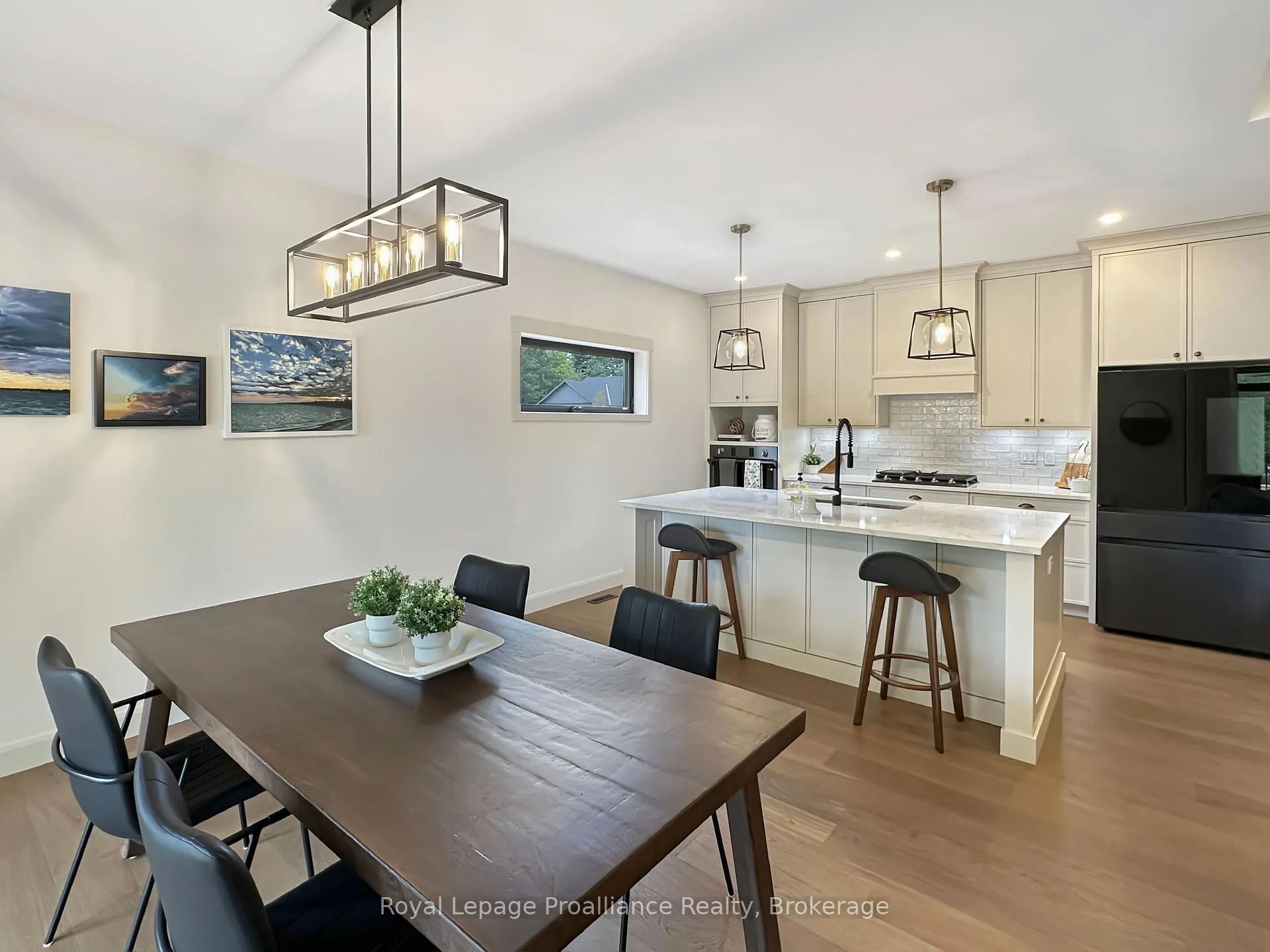Photo 22 of 37 Deerview Drive, Quinte West, Murray Ward — HOMEH