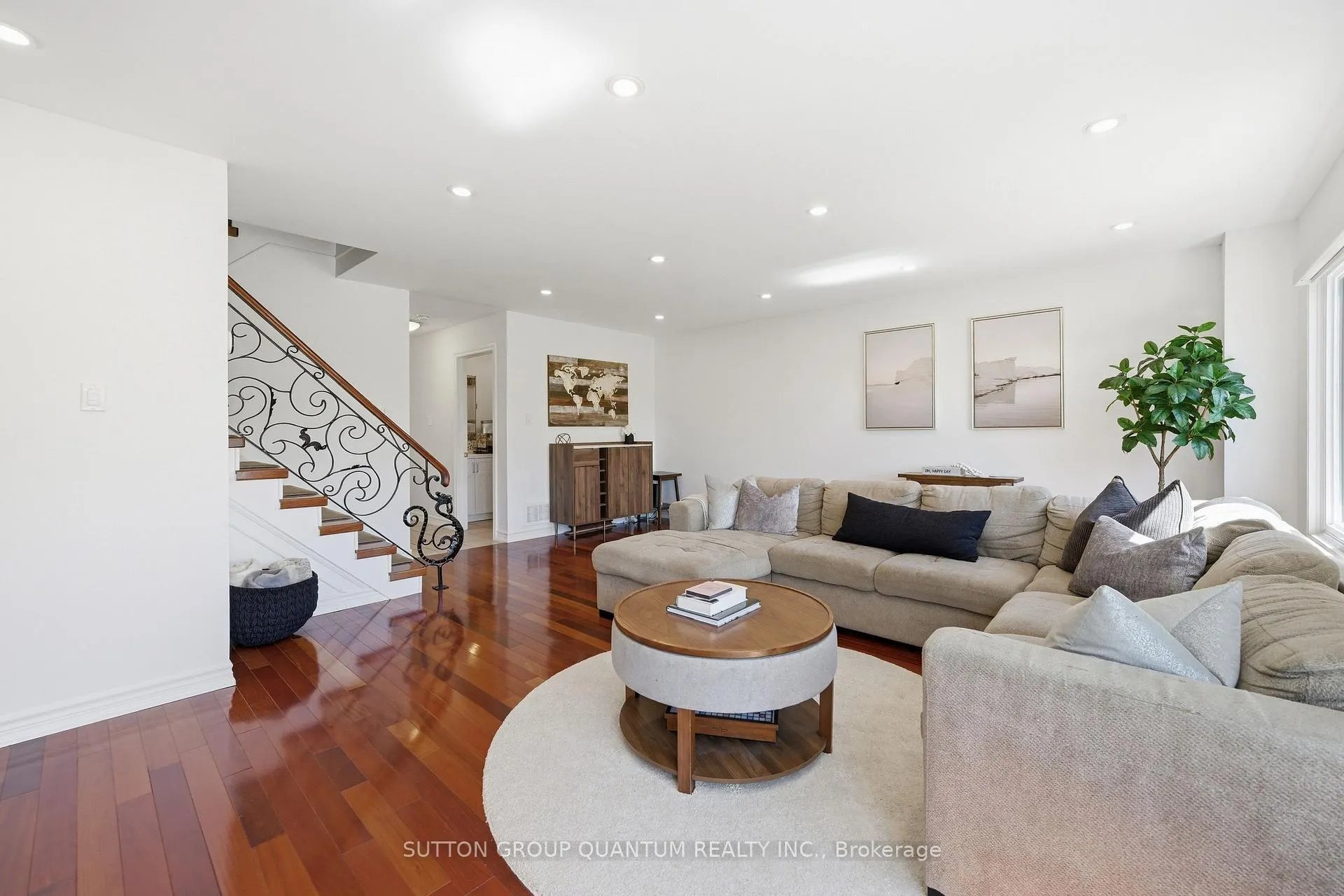Photo 3 of Unit 15, 5110 Fairview Street, Burlington, Appleby — HOMEH