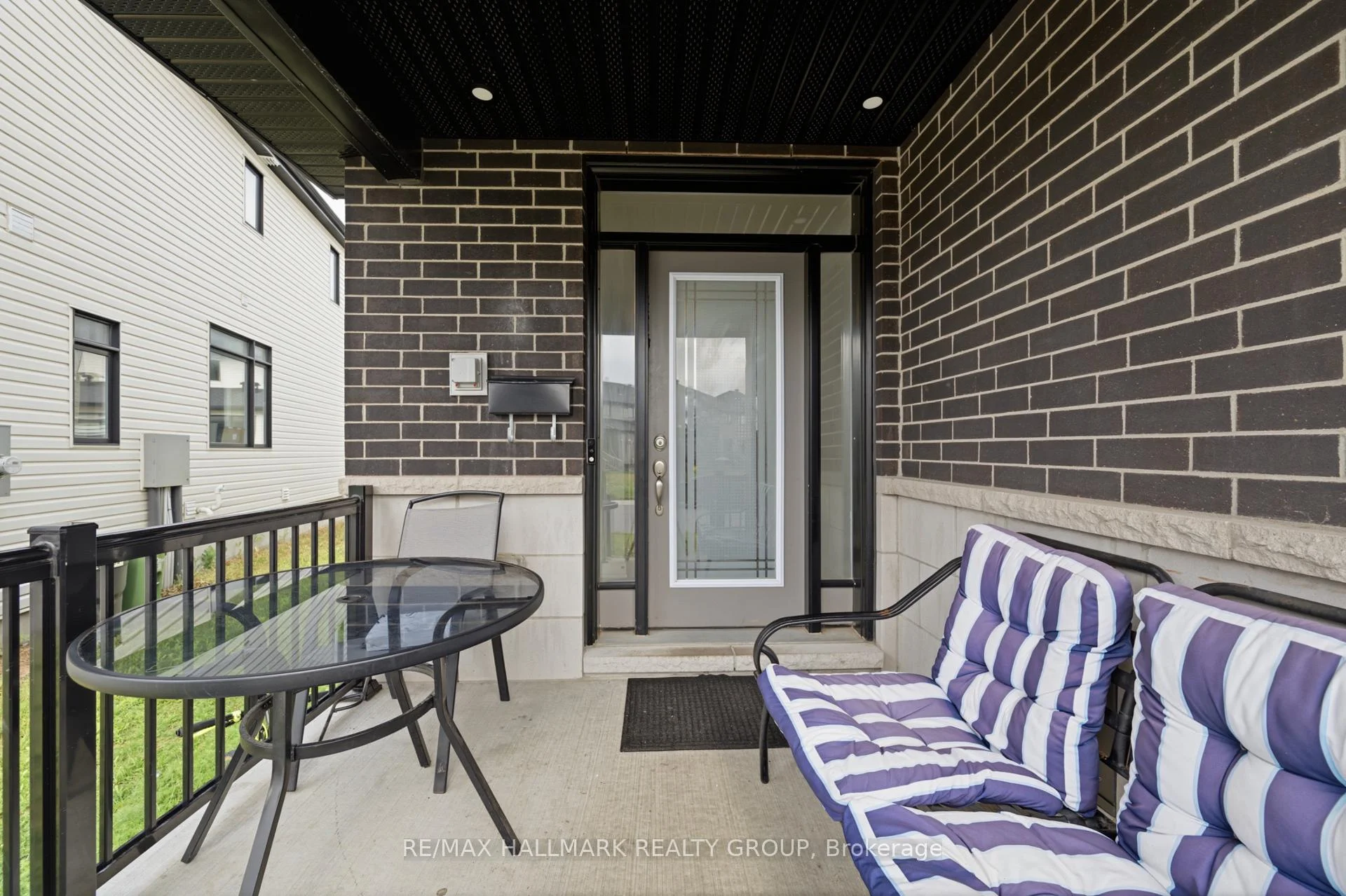 Photo 3 of 515 Corretto Place E, Ottawa, Barrhaven - Heritage Park — HOMEH