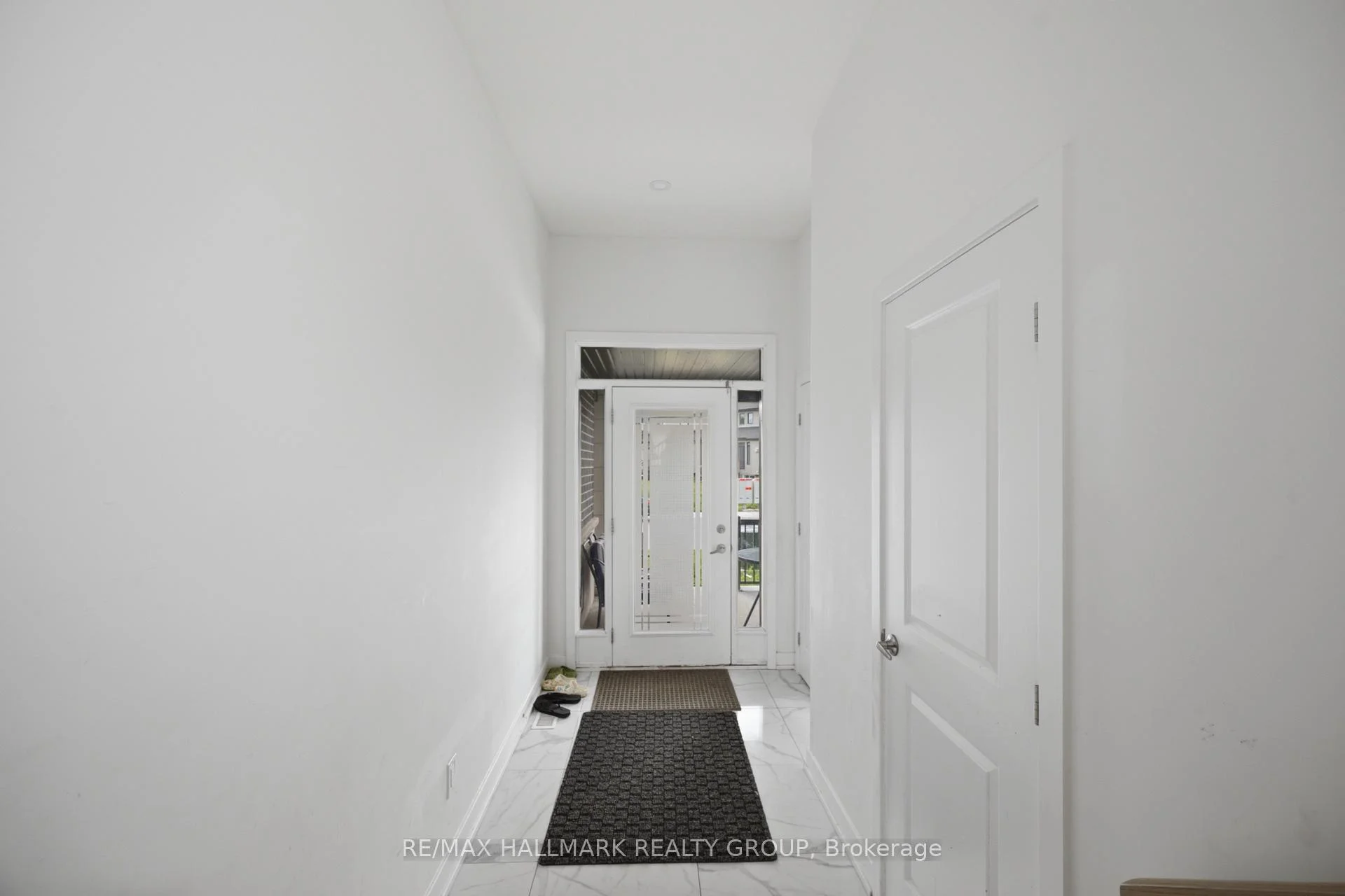 Photo 4 of 515 Corretto Place E, Ottawa, Barrhaven - Heritage Park — HOMEH