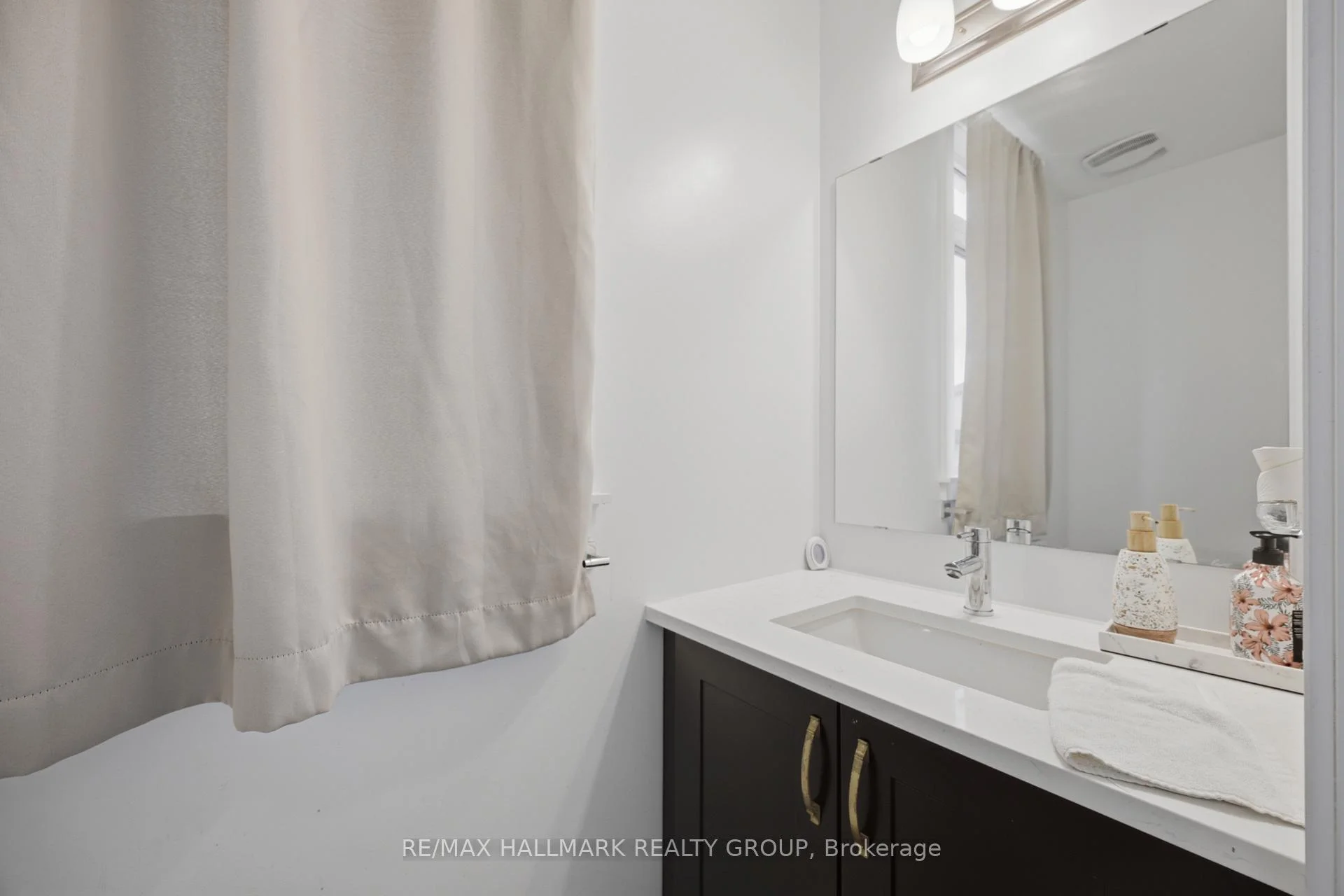Photo 9 of 515 Corretto Place E, Ottawa, Barrhaven - Heritage Park — HOMEH