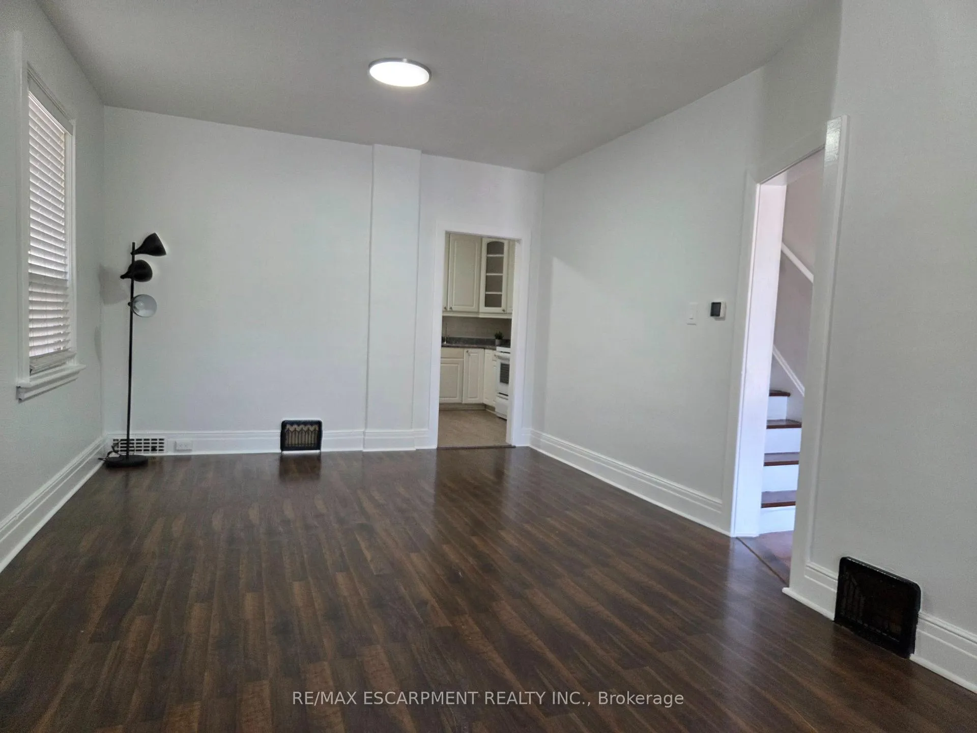 Photo 5 of 125 Cavell Avenue, Hamilton, Crown Point — HOMEH