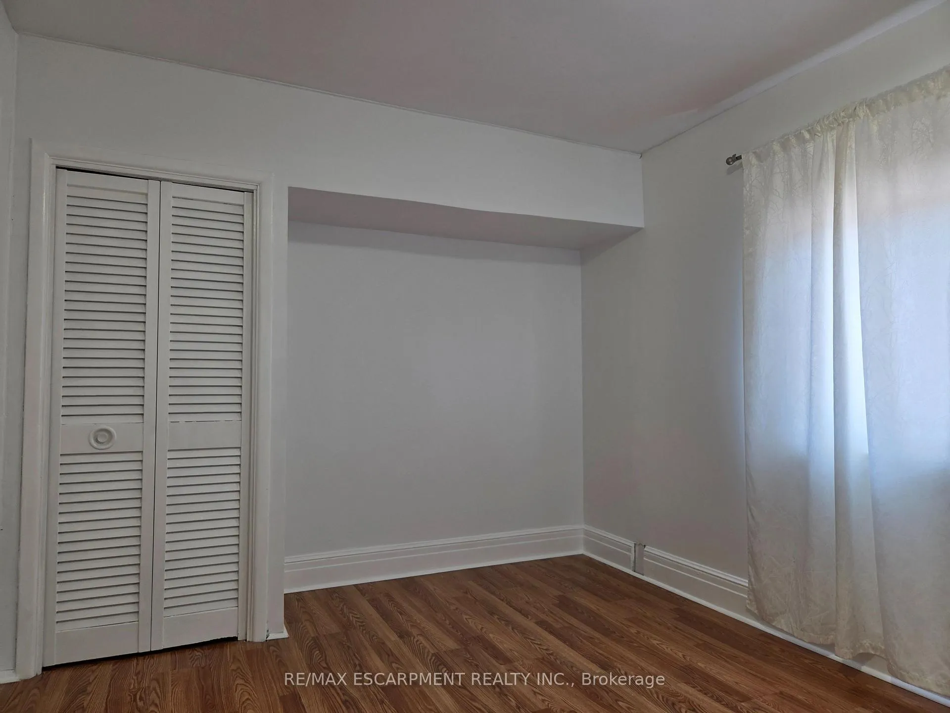 Photo 14 of 125 Cavell Avenue, Hamilton, Crown Point — HOMEH