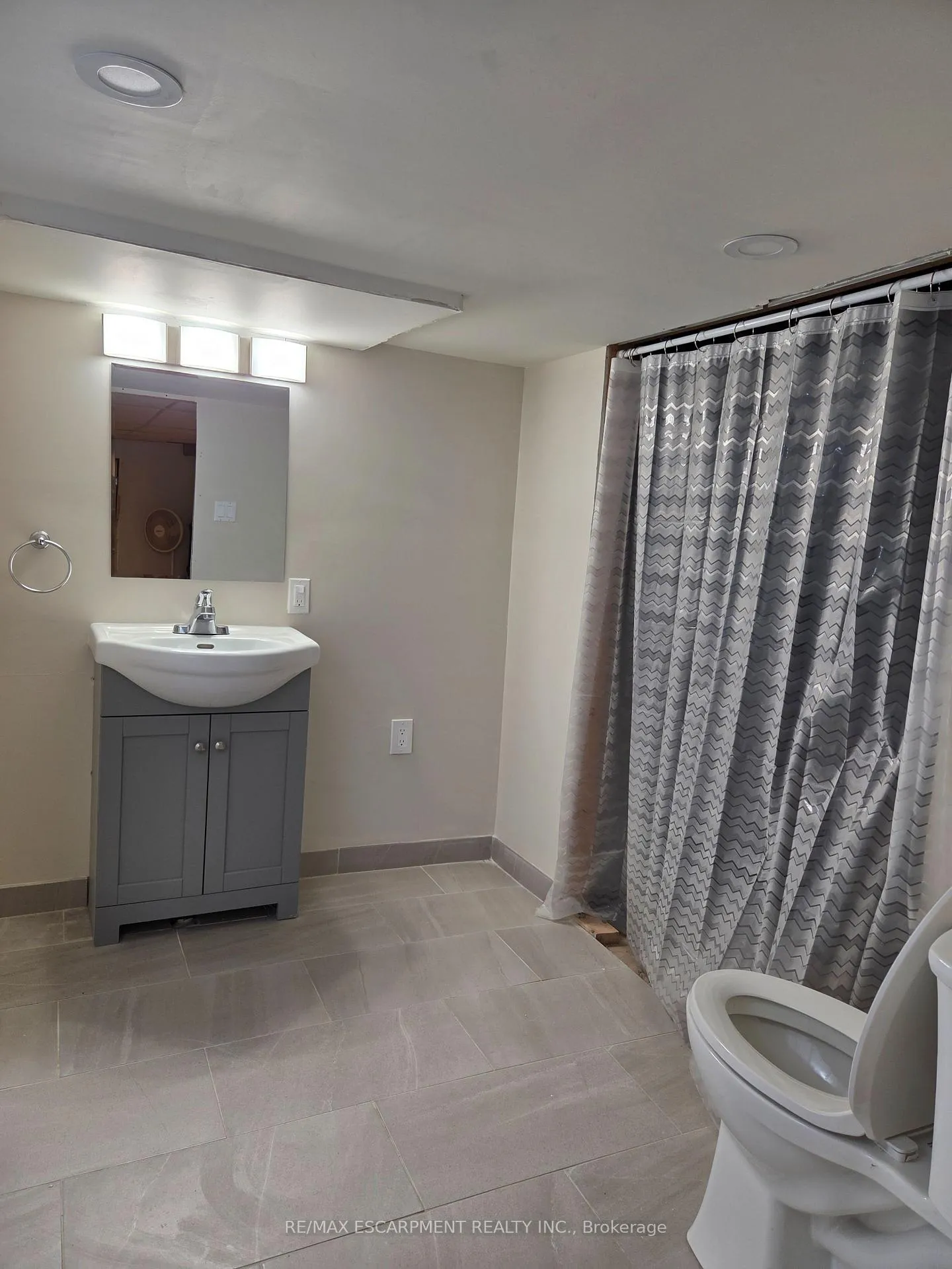 Photo 20 of 125 Cavell Avenue, Hamilton, Crown Point — HOMEH