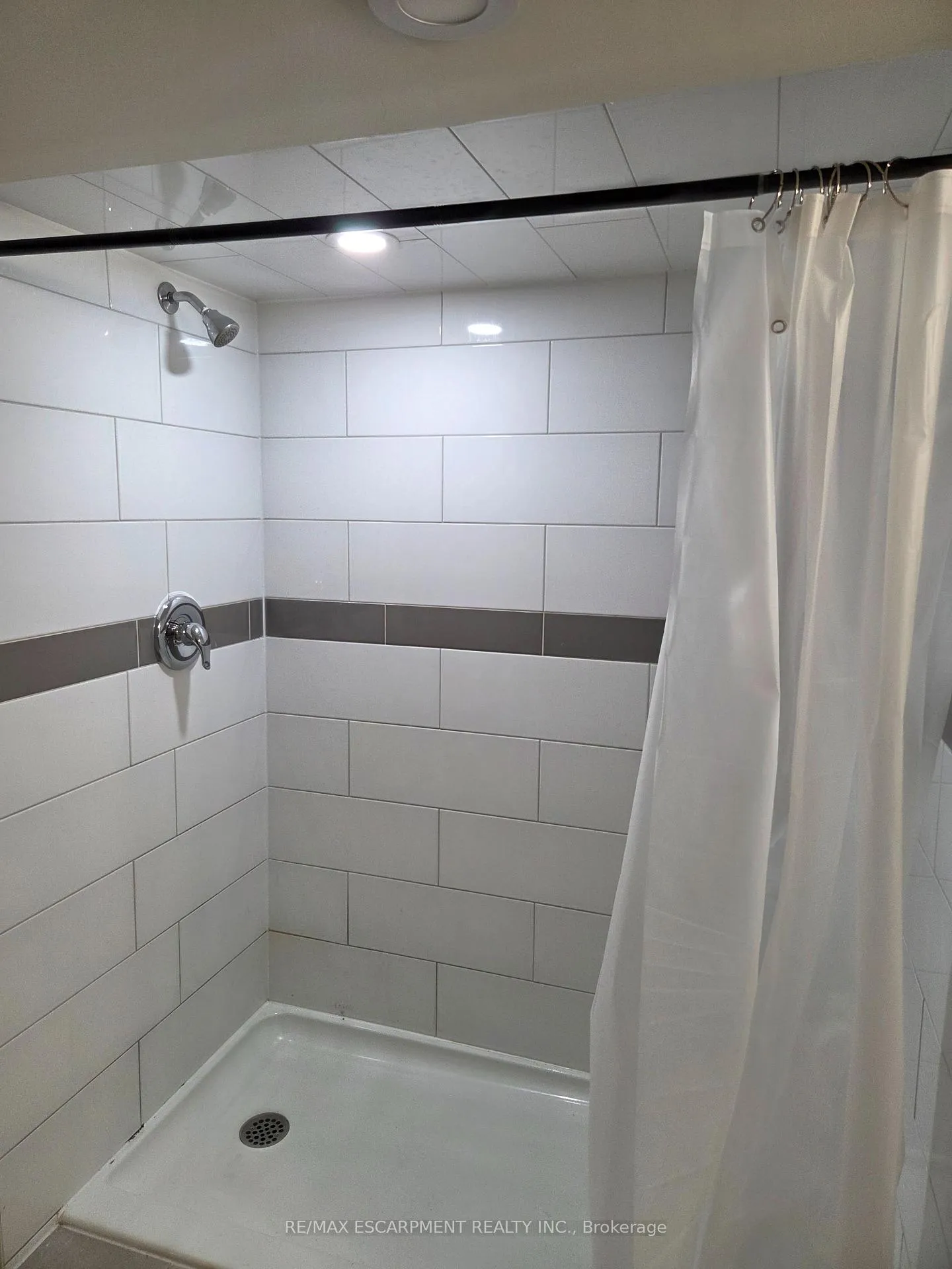 Photo 22 of 125 Cavell Avenue, Hamilton, Crown Point — HOMEH