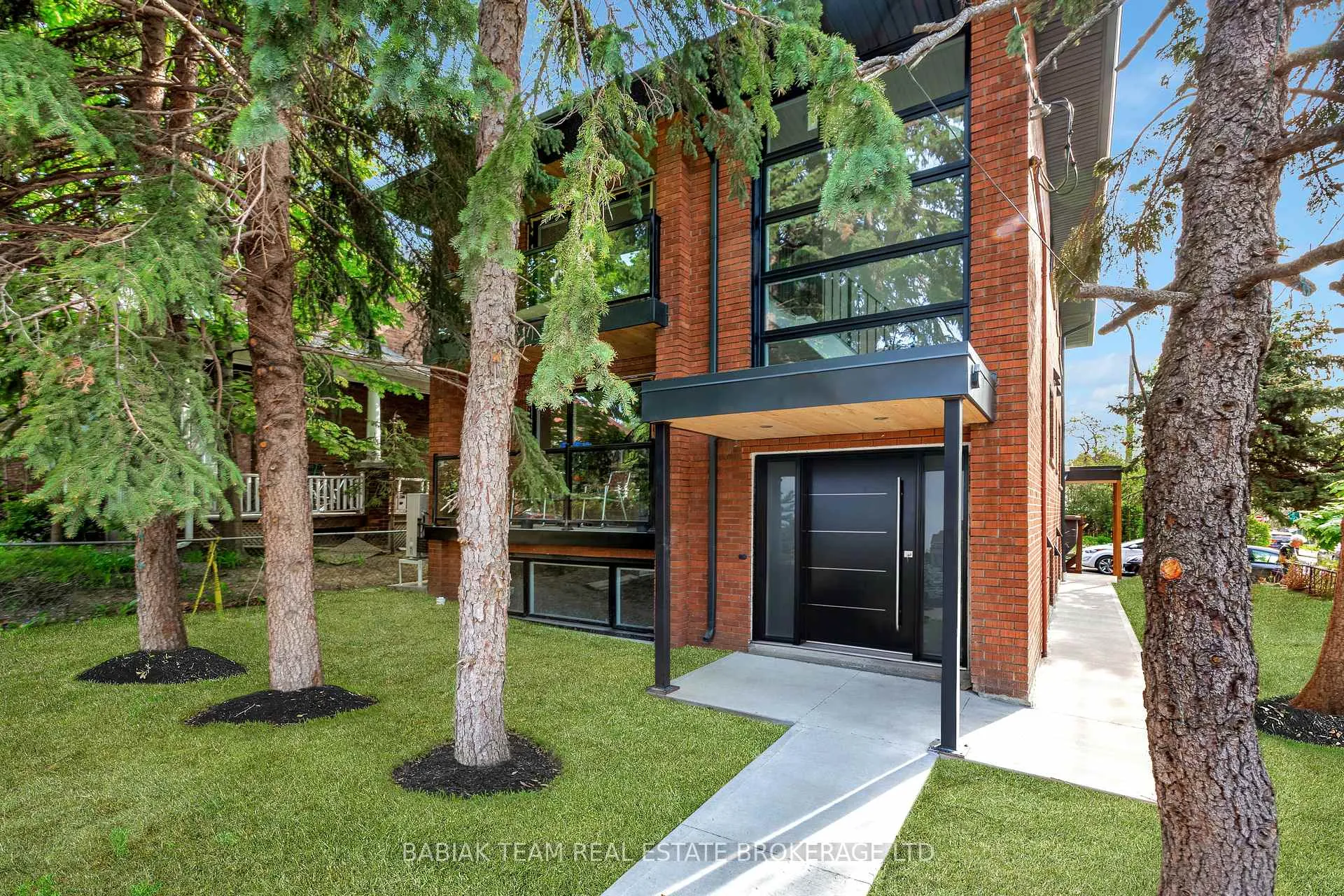 Photo 1 of Unit 201, 219 Windermere Avenue, Toronto, High Park-Swansea — HOMEH