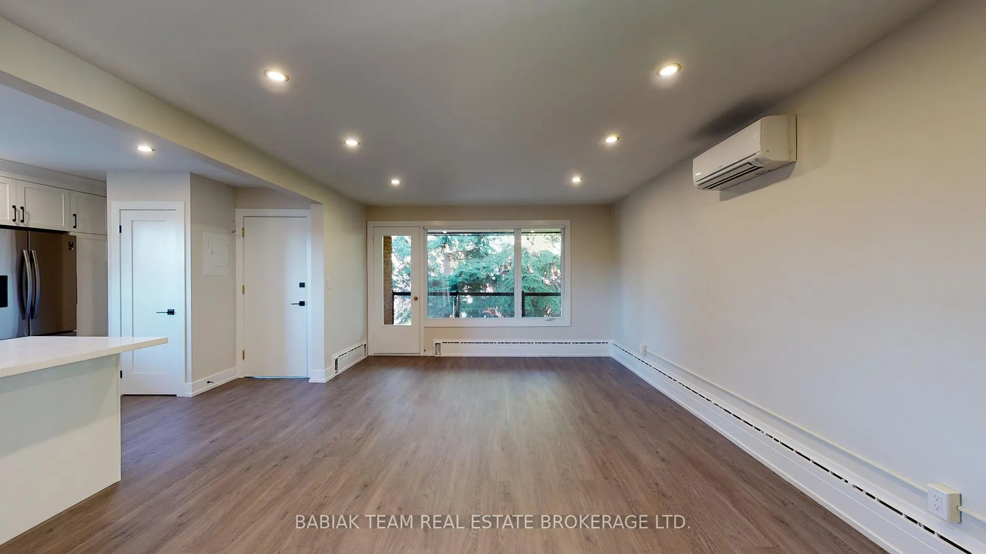 Photo 2 of Unit 201, 219 Windermere Avenue, Toronto, High Park-Swansea — HOMEH