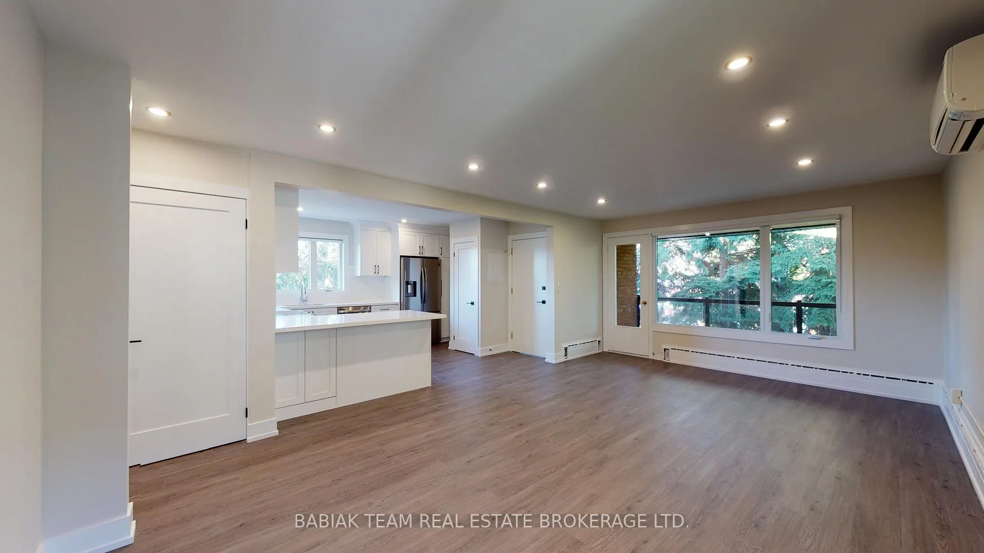 Photo 4 of Unit 201, 219 Windermere Avenue, Toronto, High Park-Swansea — HOMEH