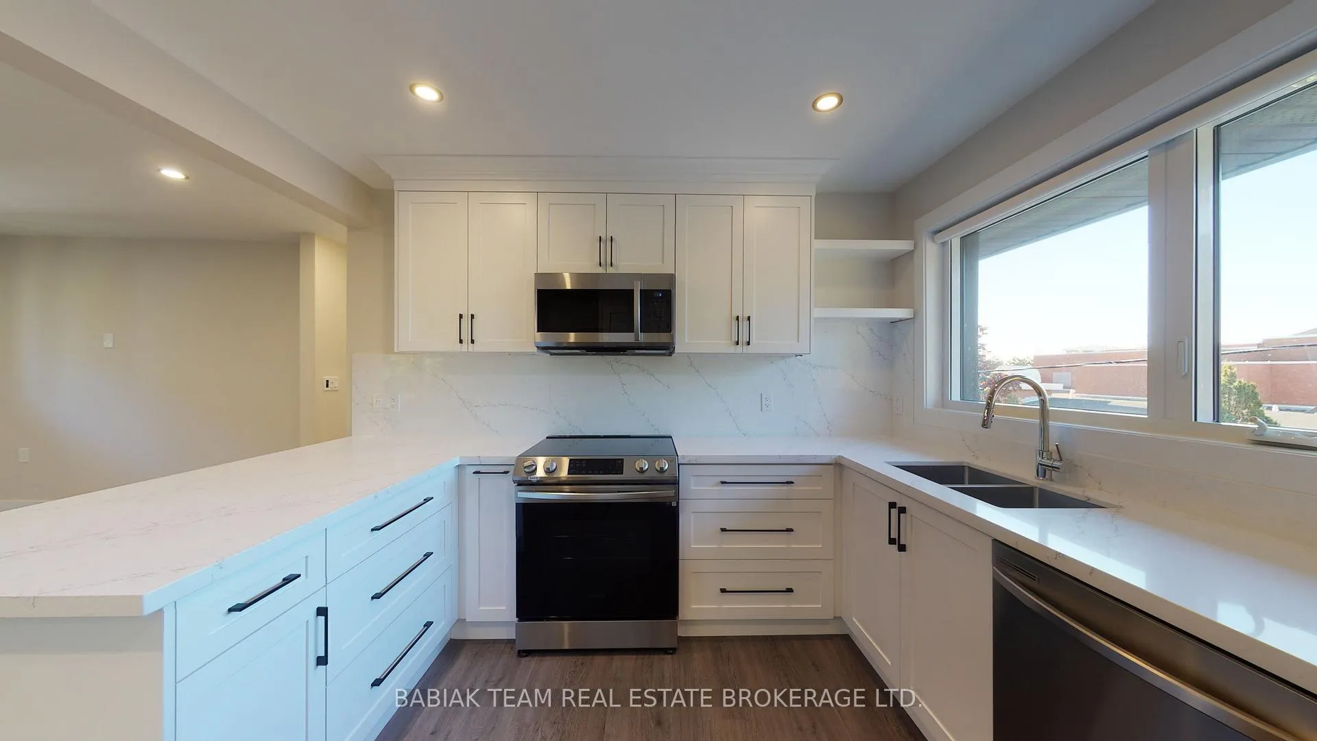 Photo 10 of Unit 201, 219 Windermere Avenue, Toronto, High Park-Swansea — HOMEH
