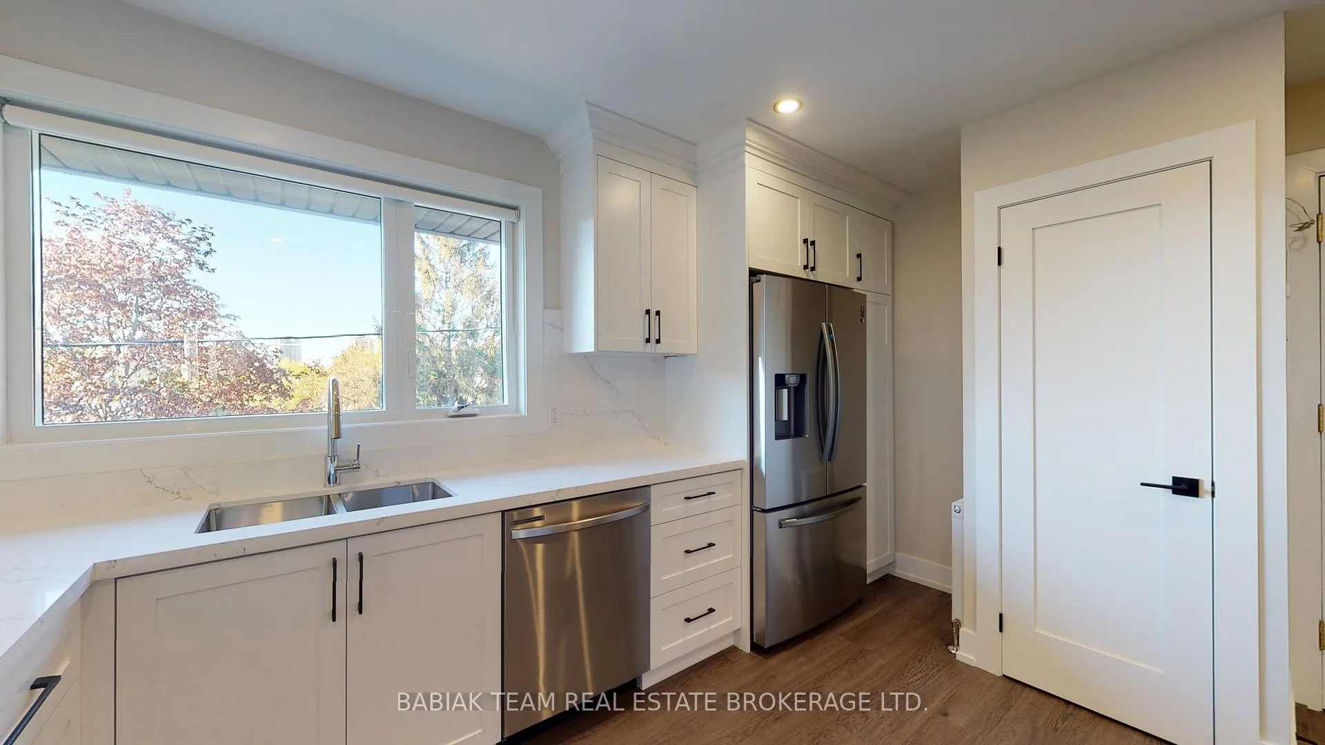 Photo 11 of Unit 201, 219 Windermere Avenue, Toronto, High Park-Swansea — HOMEH