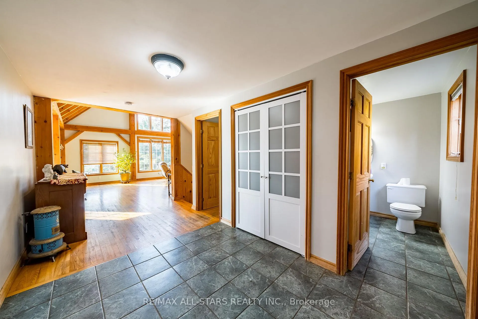 Photo 15 of 100 Snow Ridge Court, Oshawa, Raglan — HOMEH