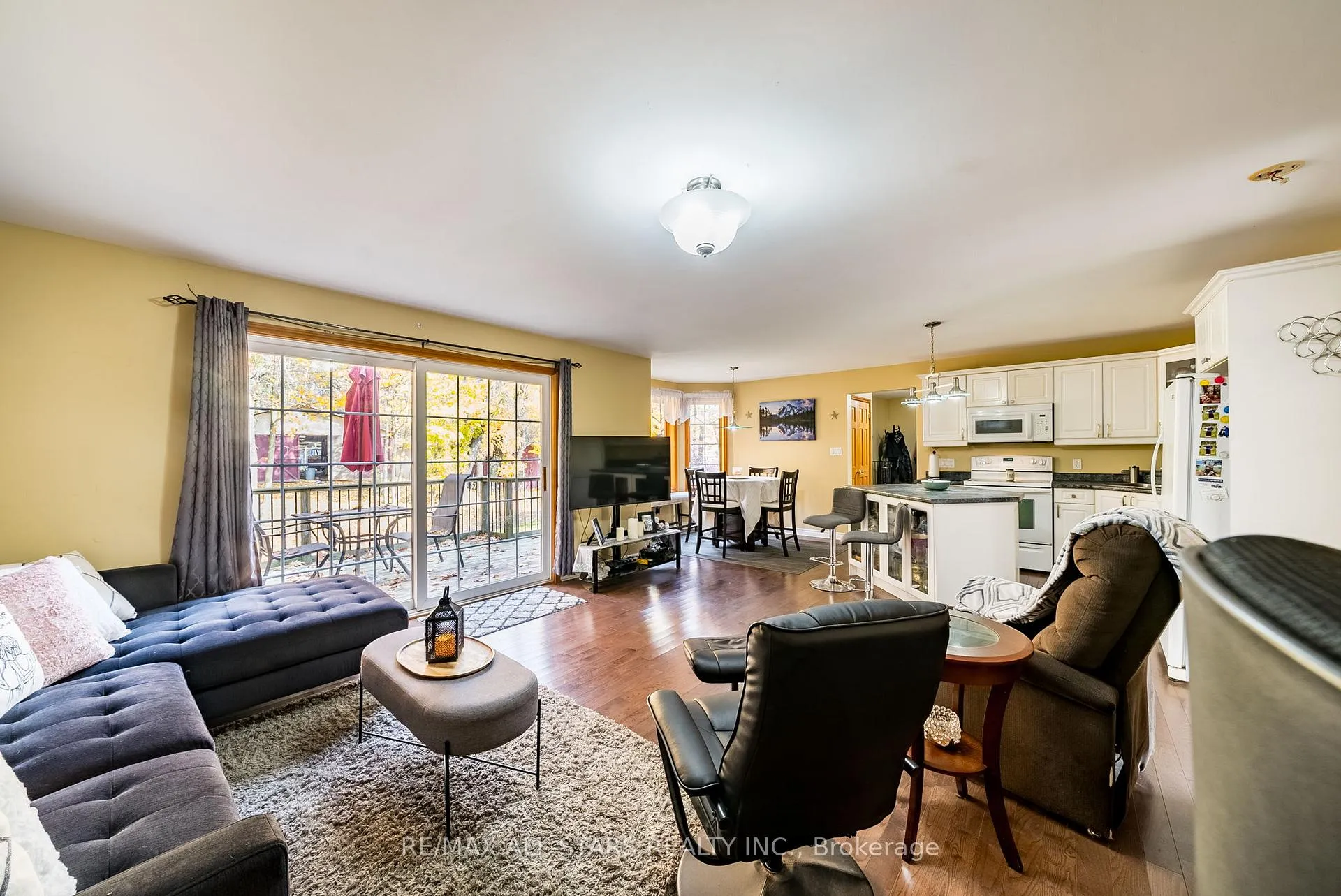 Photo 28 of 100 Snow Ridge Court, Oshawa, Raglan — HOMEH