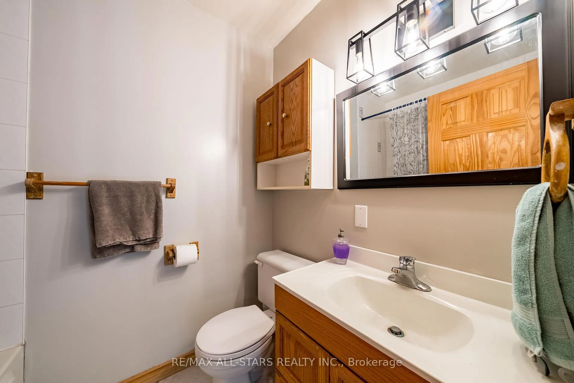 Photo 33 of 100 Snow Ridge Court, Oshawa, Raglan — HOMEH