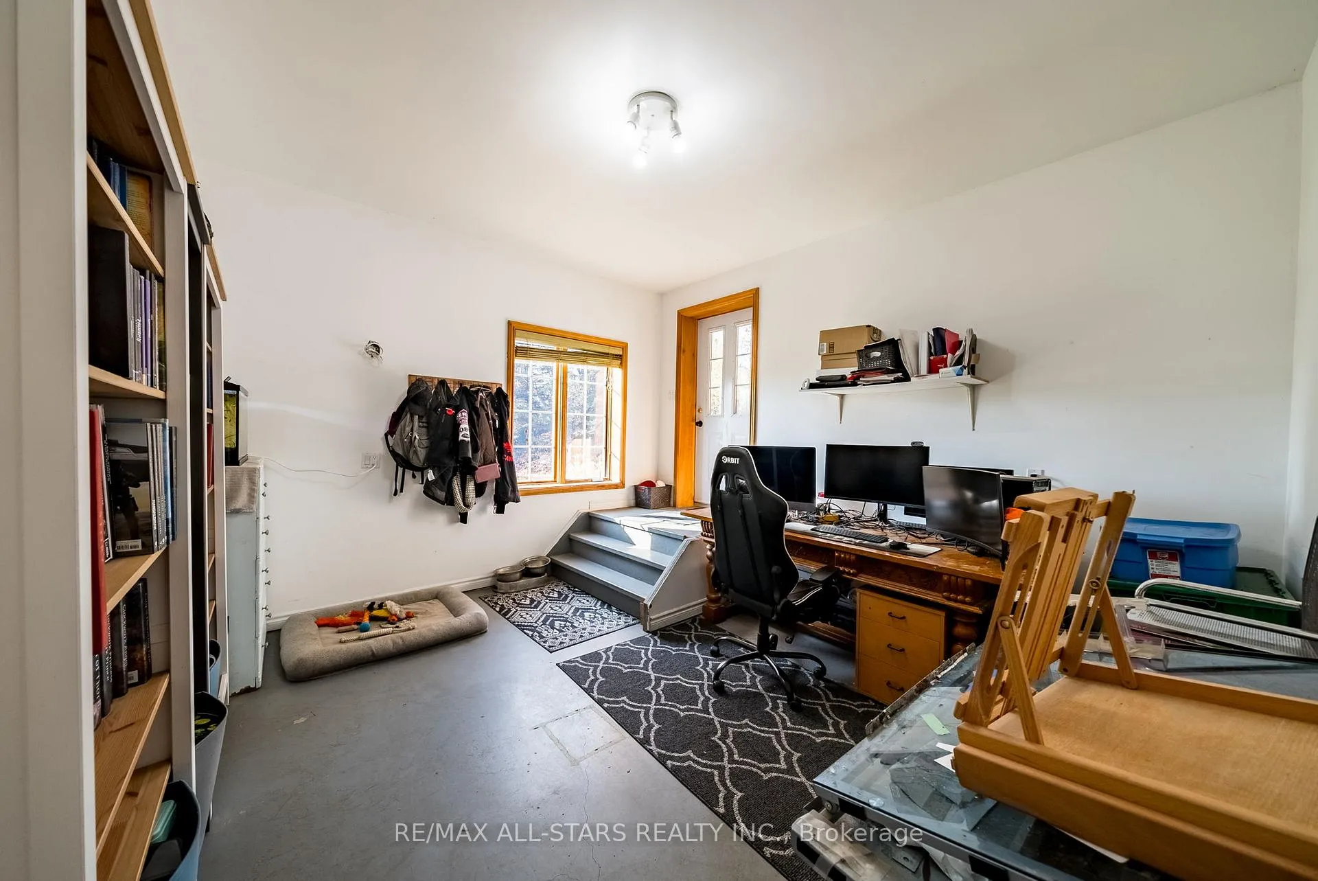 Photo 35 of 100 Snow Ridge Court, Oshawa, Raglan — HOMEH