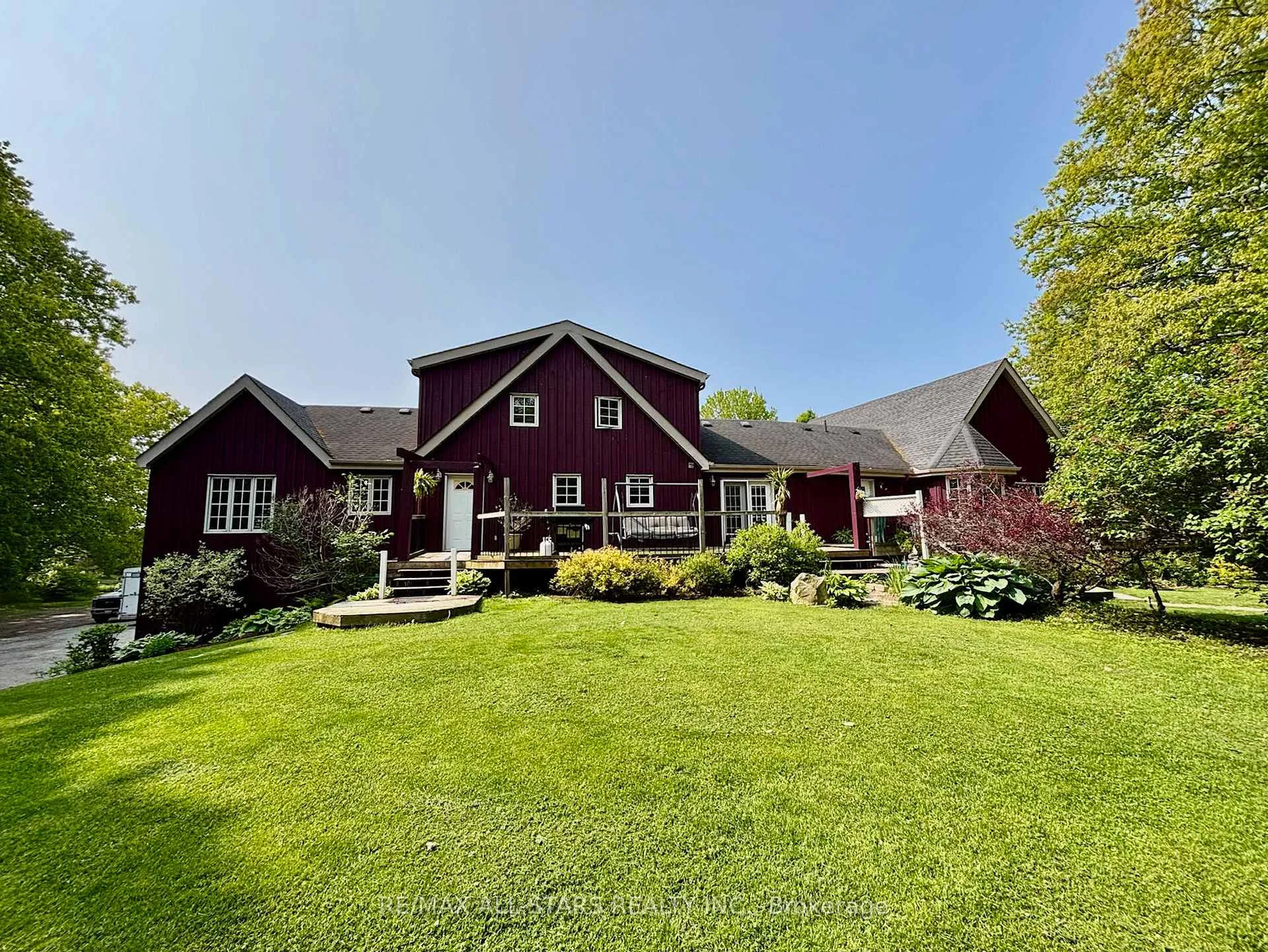 Photo 36 of 100 Snow Ridge Court, Oshawa, Raglan — HOMEH