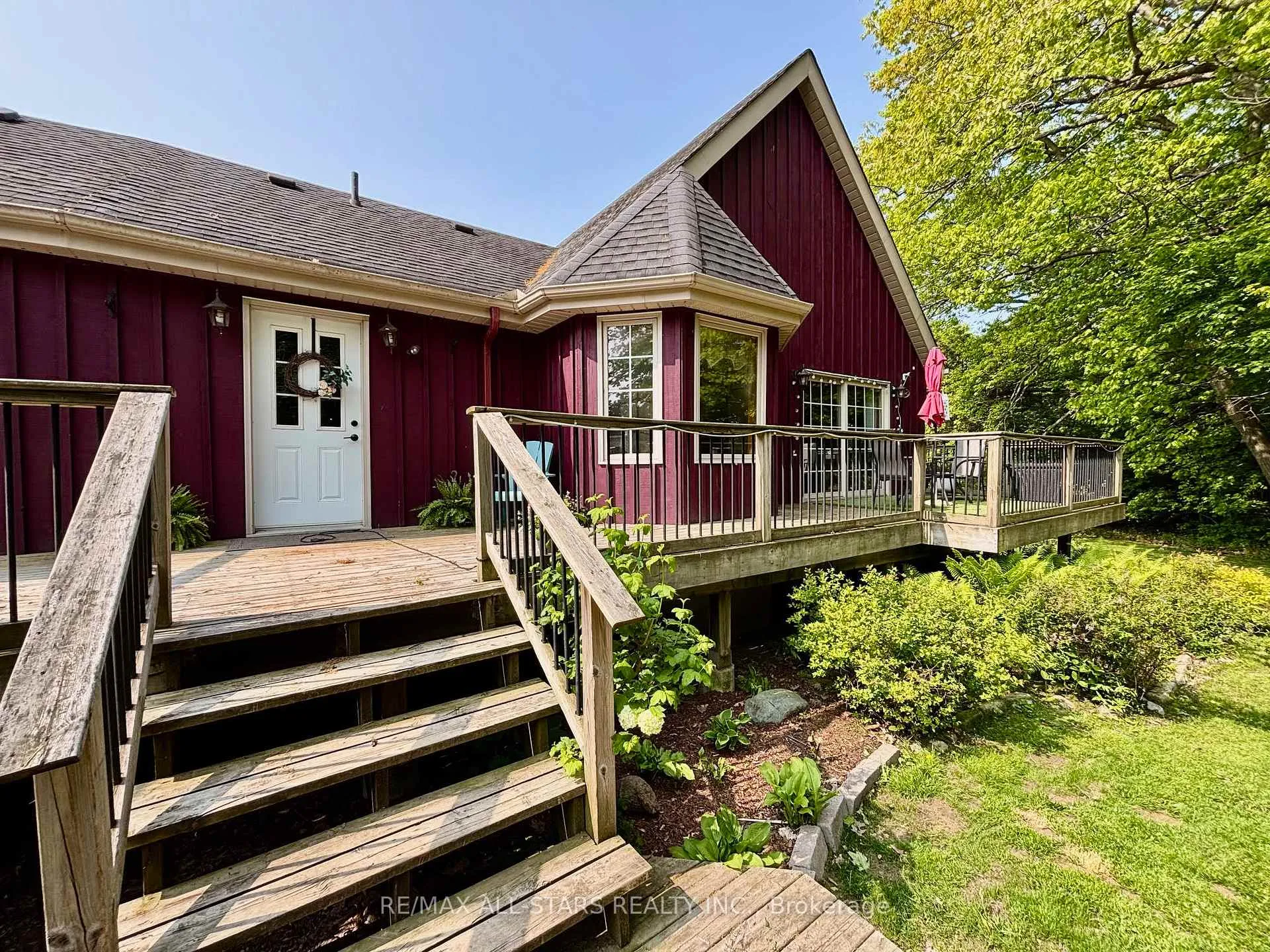 Photo 38 of 100 Snow Ridge Court, Oshawa, Raglan — HOMEH
