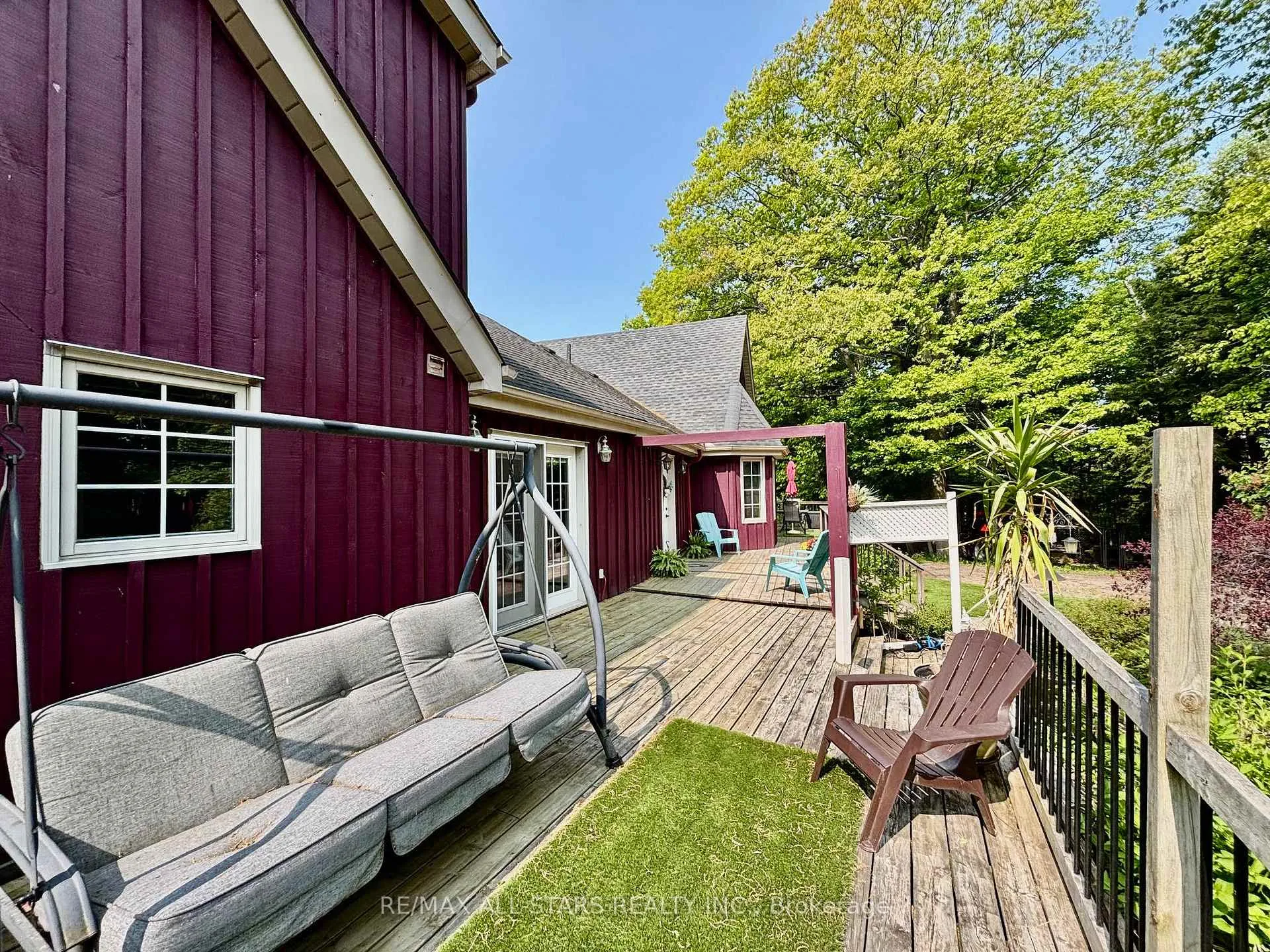 Photo 41 of 100 Snow Ridge Court, Oshawa, Raglan — HOMEH