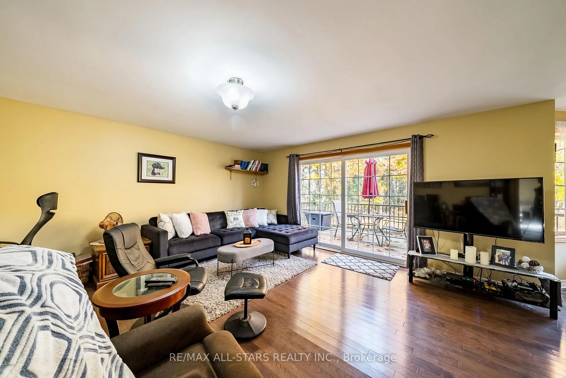 Photo 54 of 100 Snow Ridge Court, Oshawa, Raglan — HOMEH