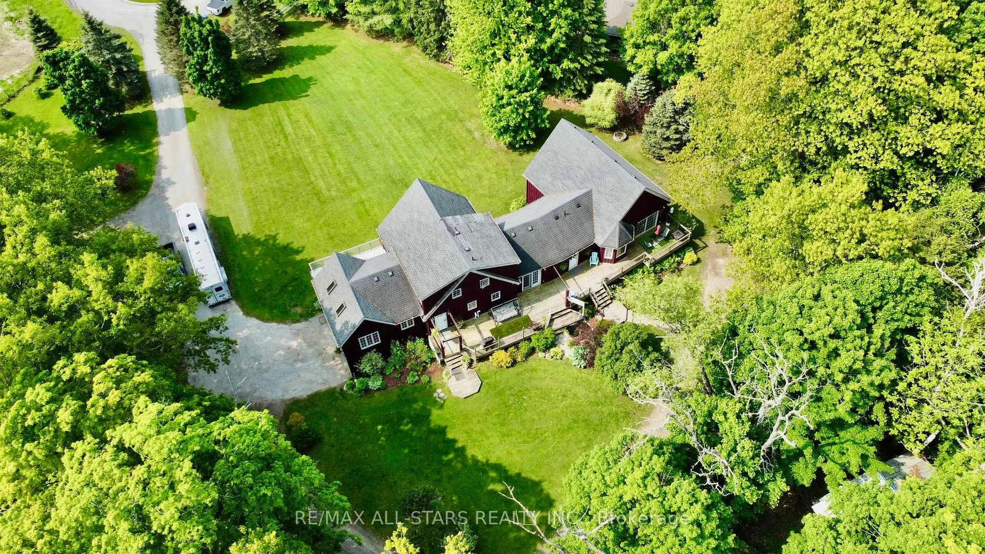 Photo 57 of 100 Snow Ridge Court, Oshawa, Raglan — HOMEH