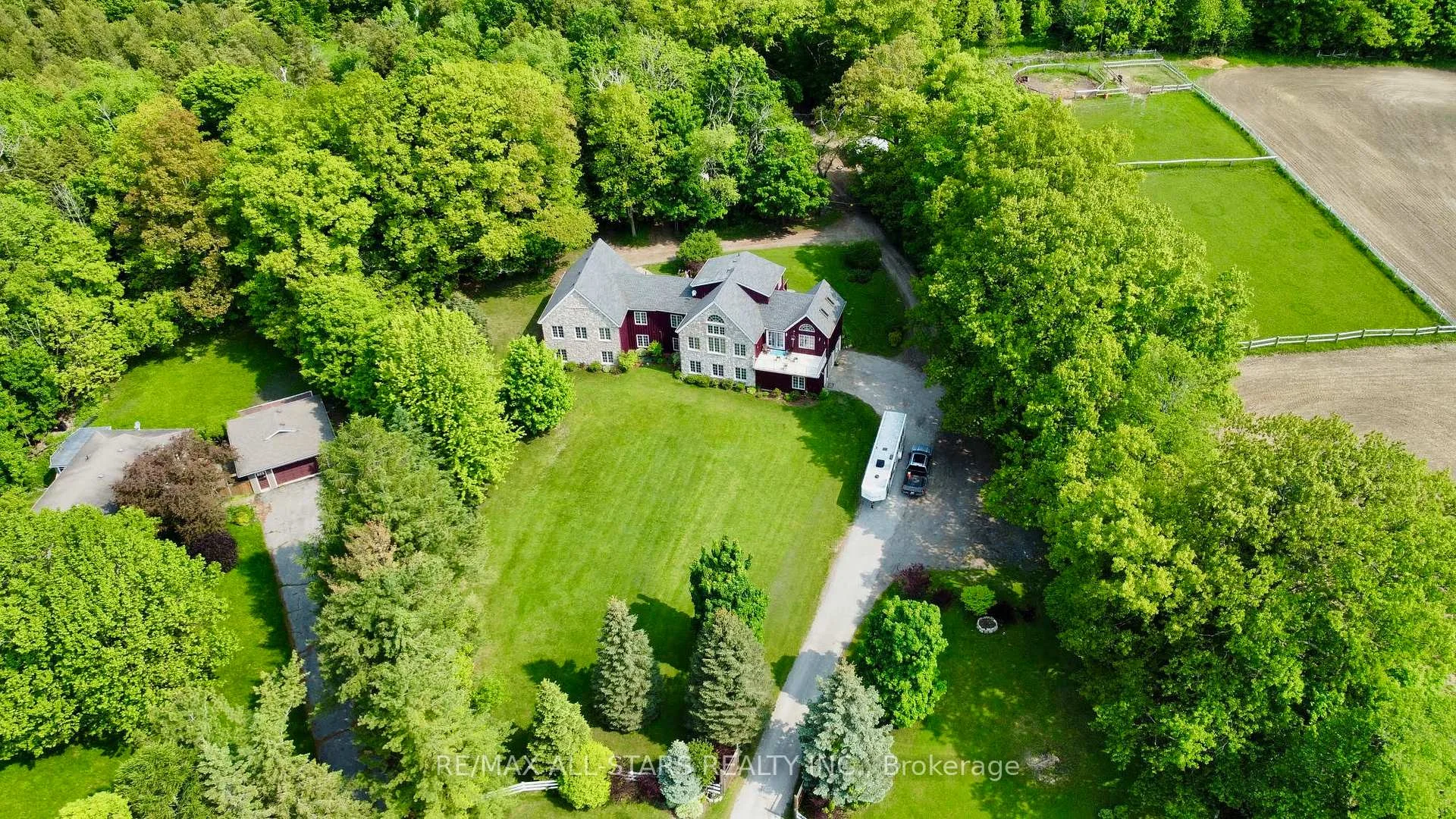 Photo 58 of 100 Snow Ridge Court, Oshawa, Raglan — HOMEH