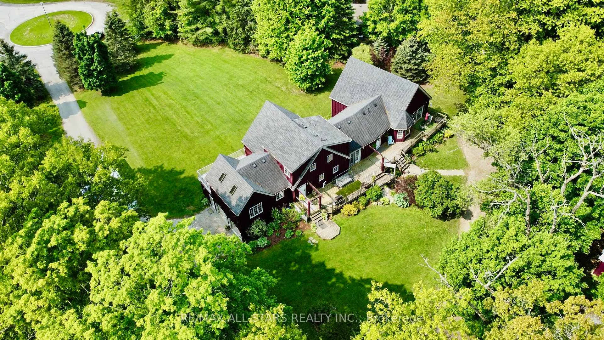 Photo 46 of 100 Snow Ridge Court, Oshawa, Raglan — HOMEH