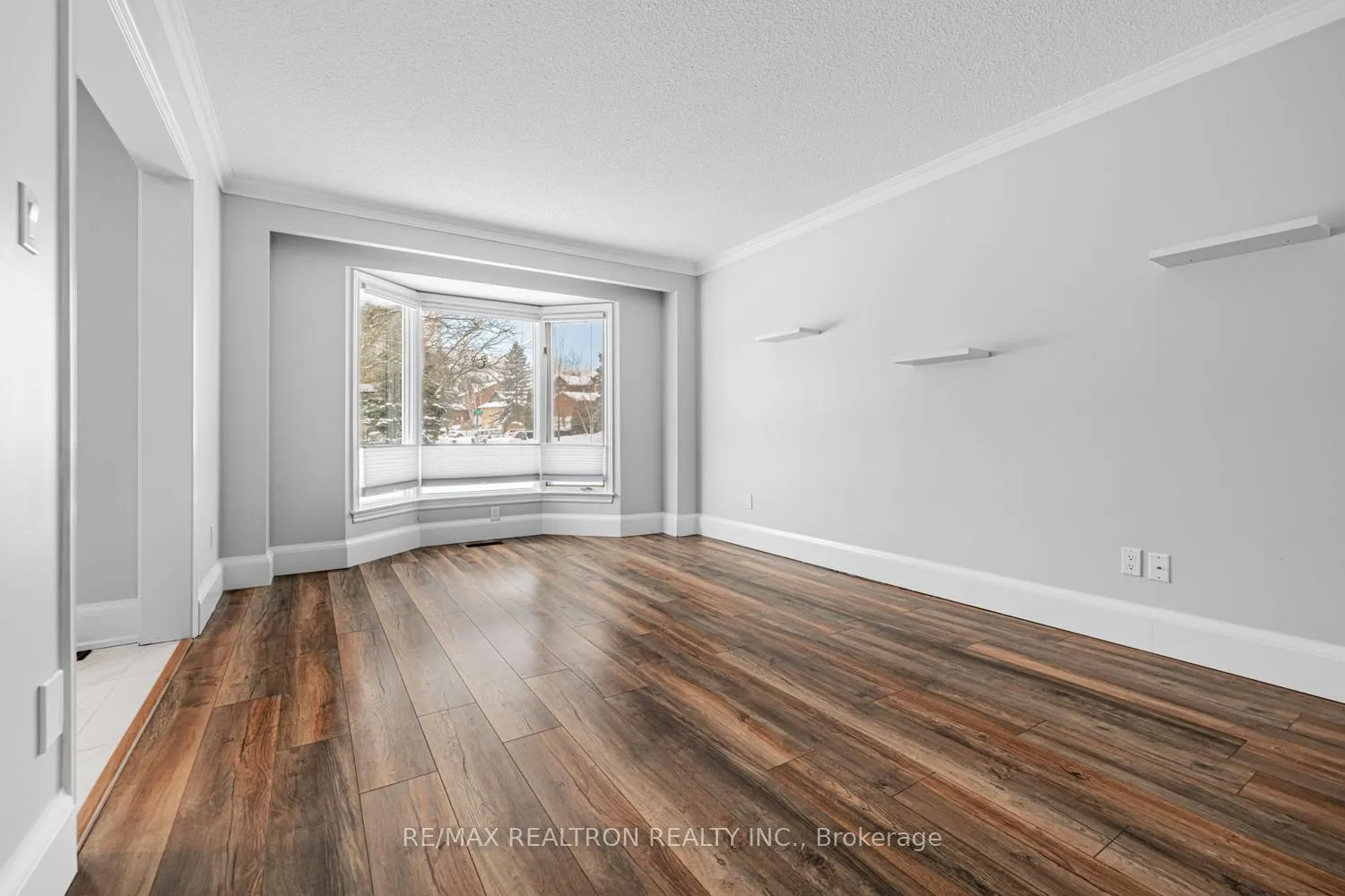 Photo 7 of 22 Willis Drive, Aurora, Aurora Highlands — HOMEH