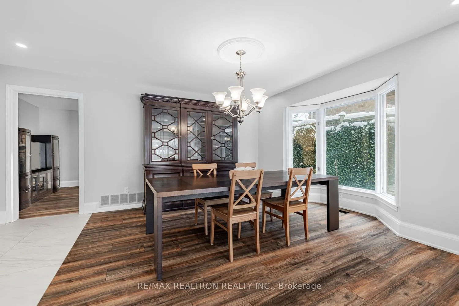 Photo 13 of 22 Willis Drive, Aurora, Aurora Highlands — HOMEH