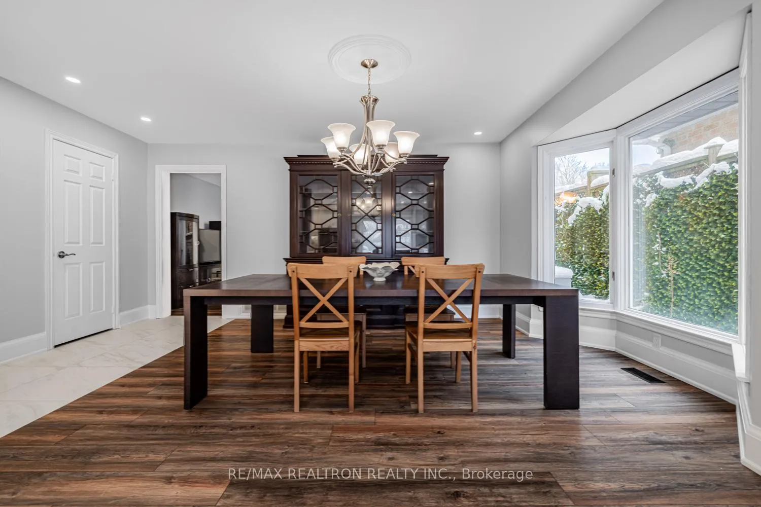 Photo 14 of 22 Willis Drive, Aurora, Aurora Highlands — HOMEH