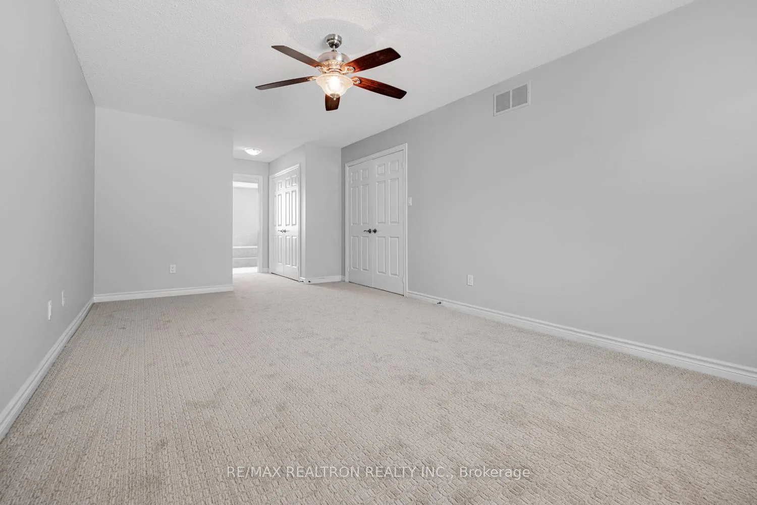Photo 25 of 22 Willis Drive, Aurora, Aurora Highlands — HOMEH