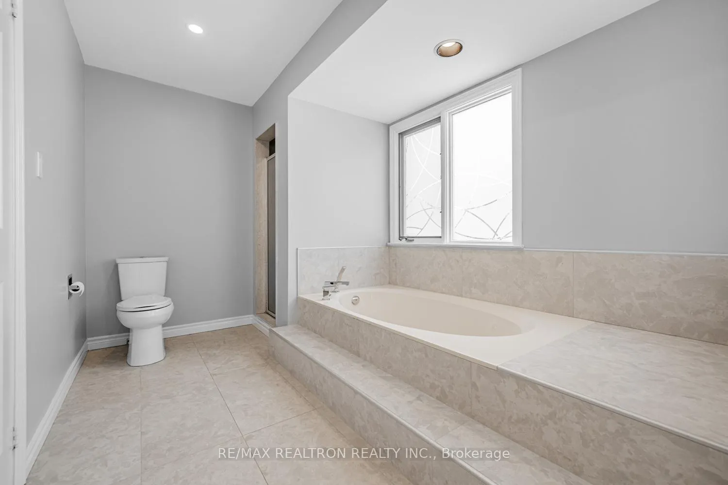 Photo 28 of 22 Willis Drive, Aurora, Aurora Highlands — HOMEH