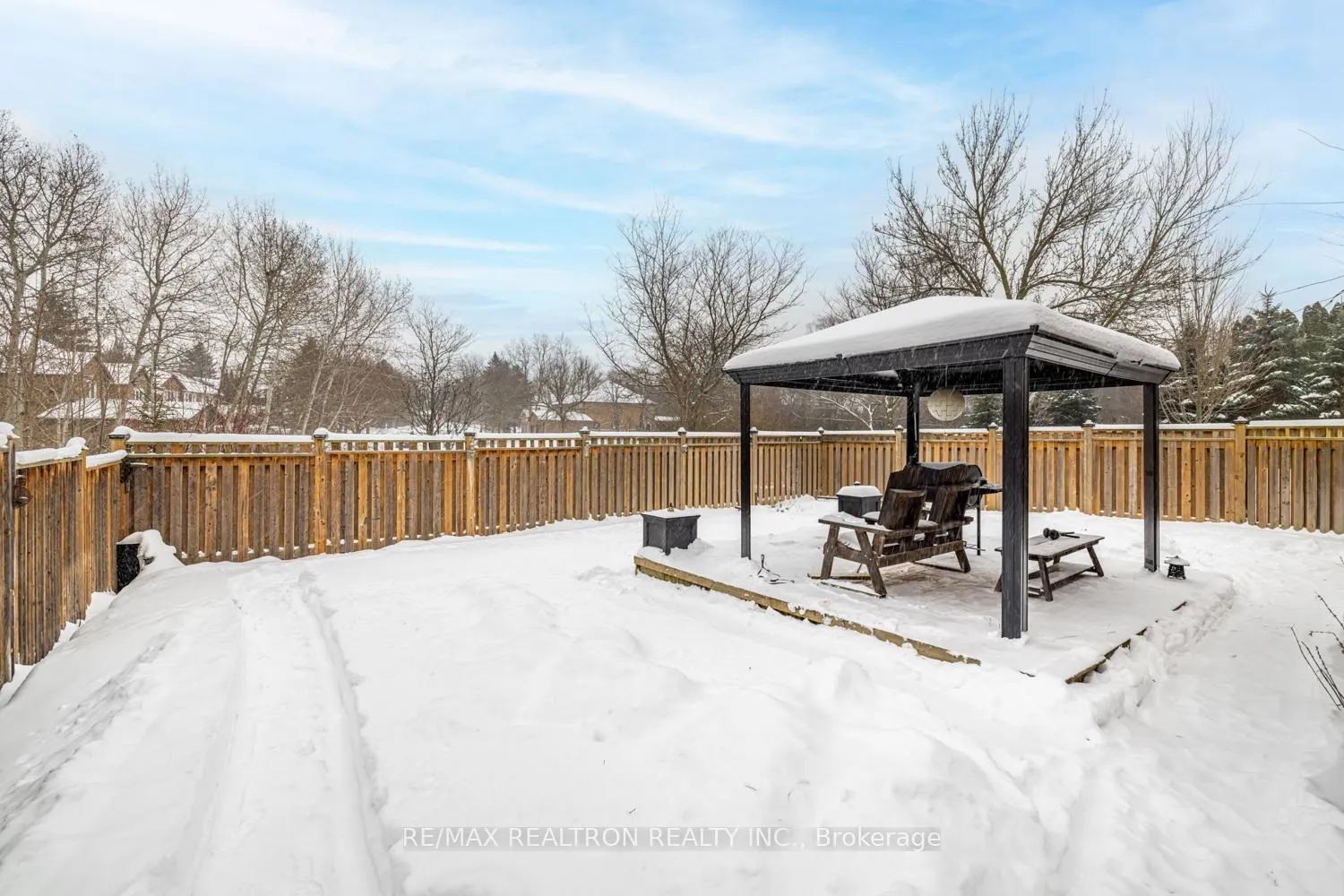 Photo 32 of 22 Willis Drive, Aurora, Aurora Highlands — HOMEH