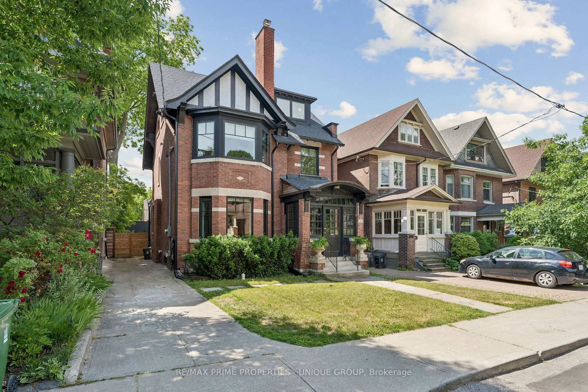 Photo 2 of 205 Geoffrey Street, Toronto, High Park-Swansea — HOMEH