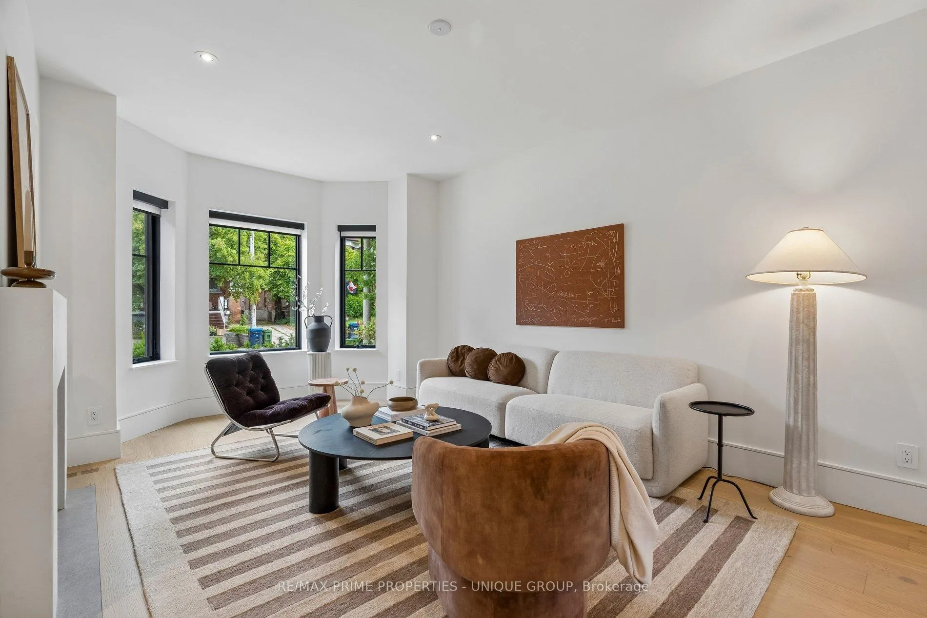Photo 8 of 205 Geoffrey Street, Toronto, High Park-Swansea — HOMEH