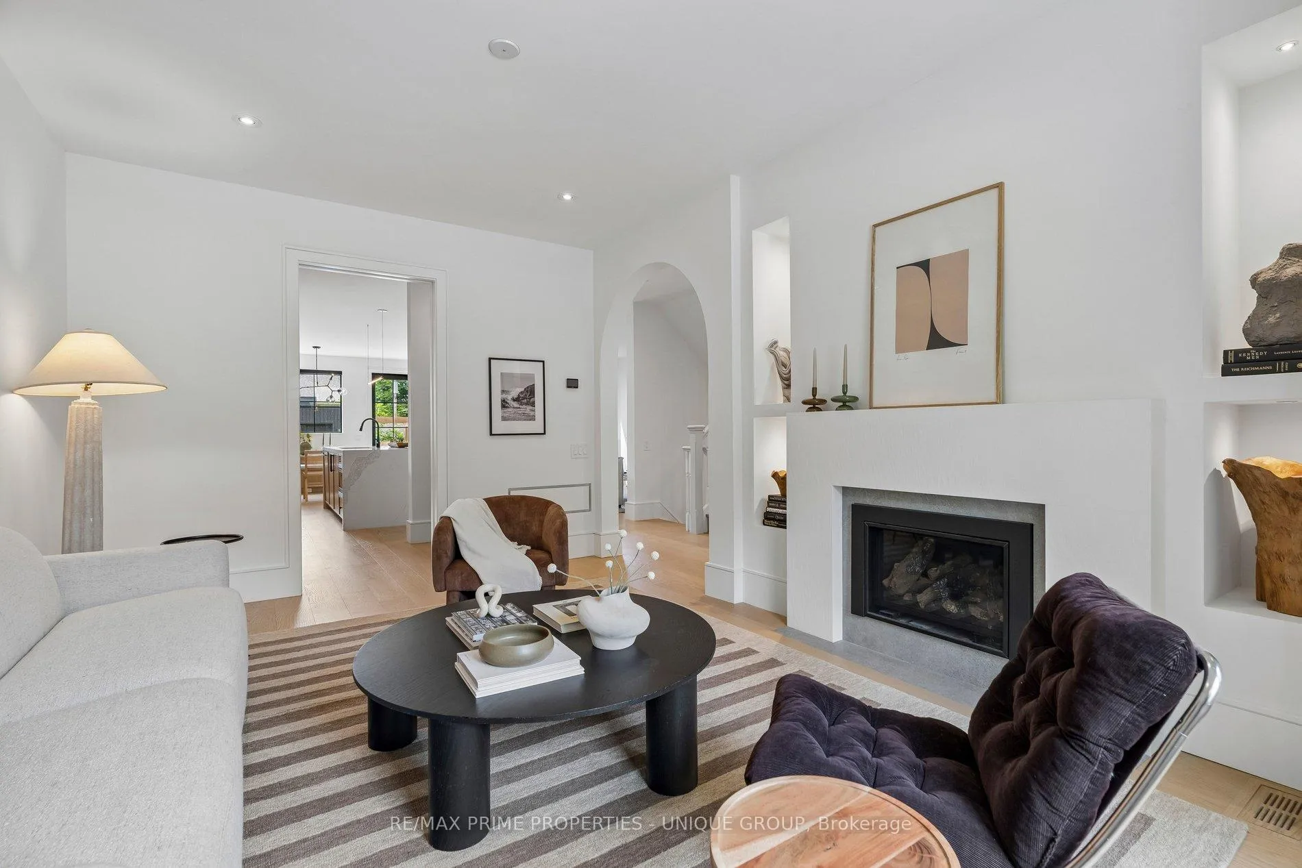 Photo 10 of 205 Geoffrey Street, Toronto, High Park-Swansea — HOMEH