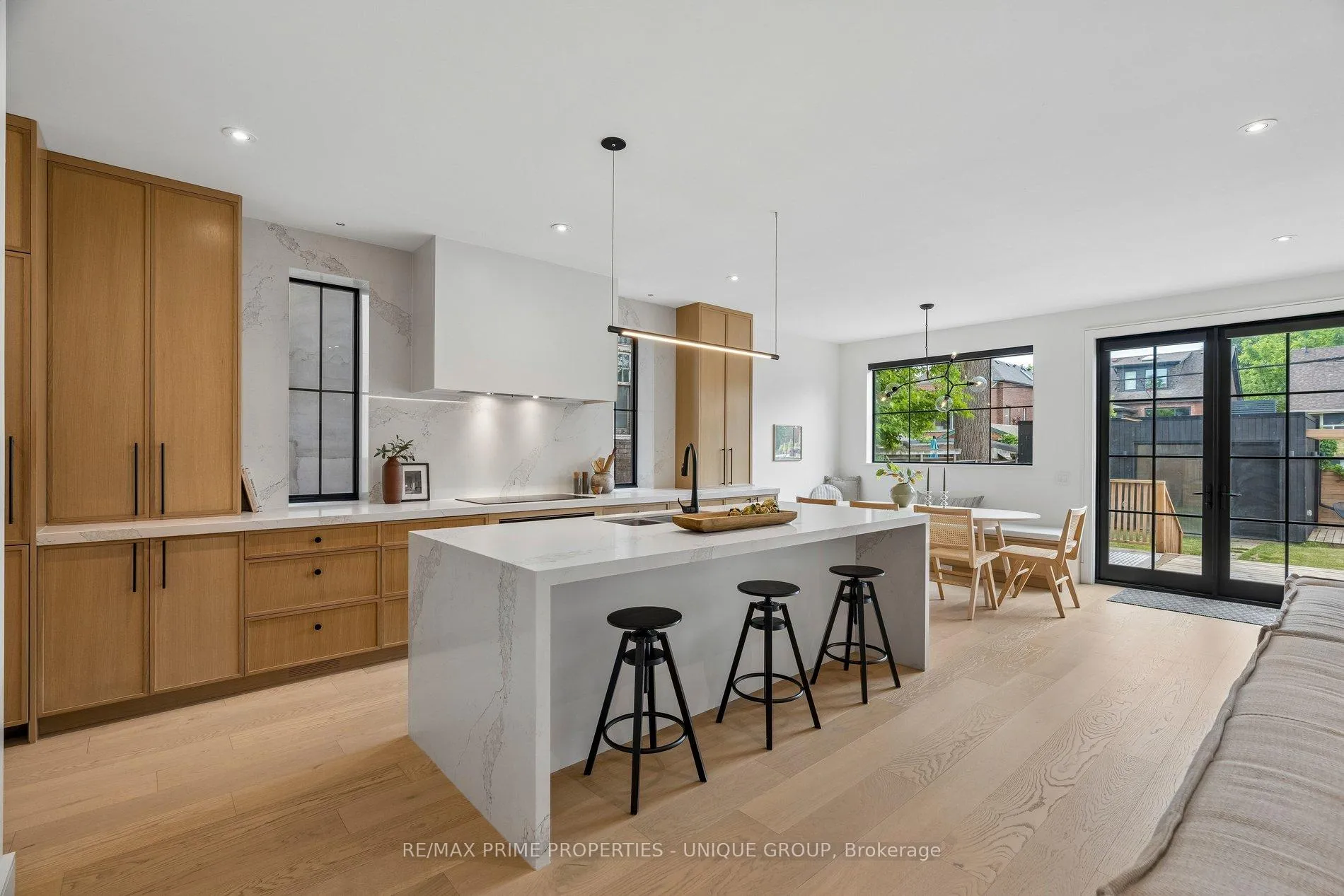 Photo 15 of 205 Geoffrey Street, Toronto, High Park-Swansea — HOMEH