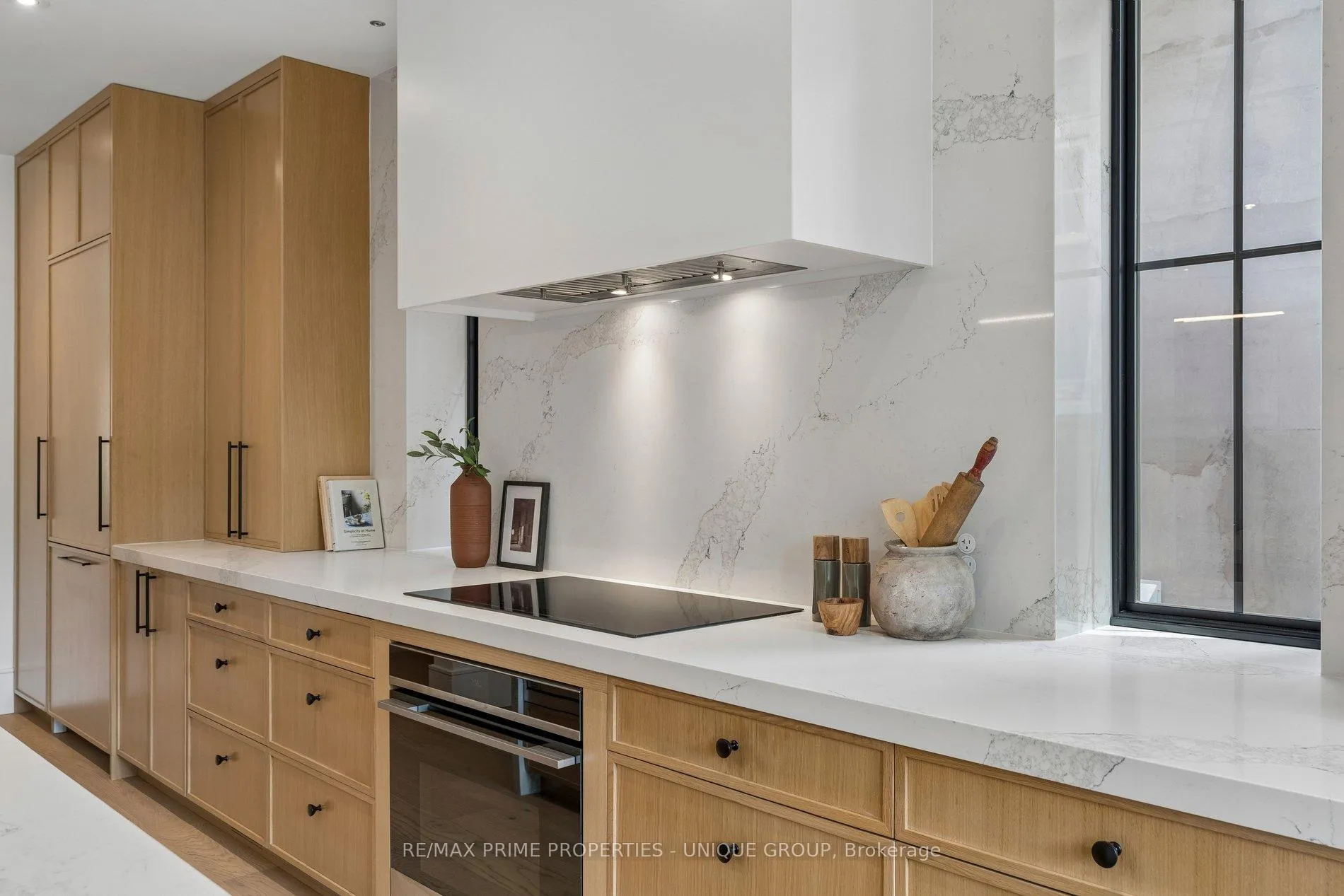 Photo 19 of 205 Geoffrey Street, Toronto, High Park-Swansea — HOMEH