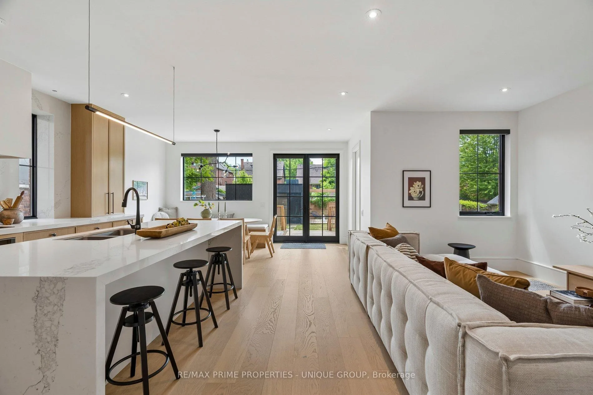 Photo 22 of 205 Geoffrey Street, Toronto, High Park-Swansea — HOMEH