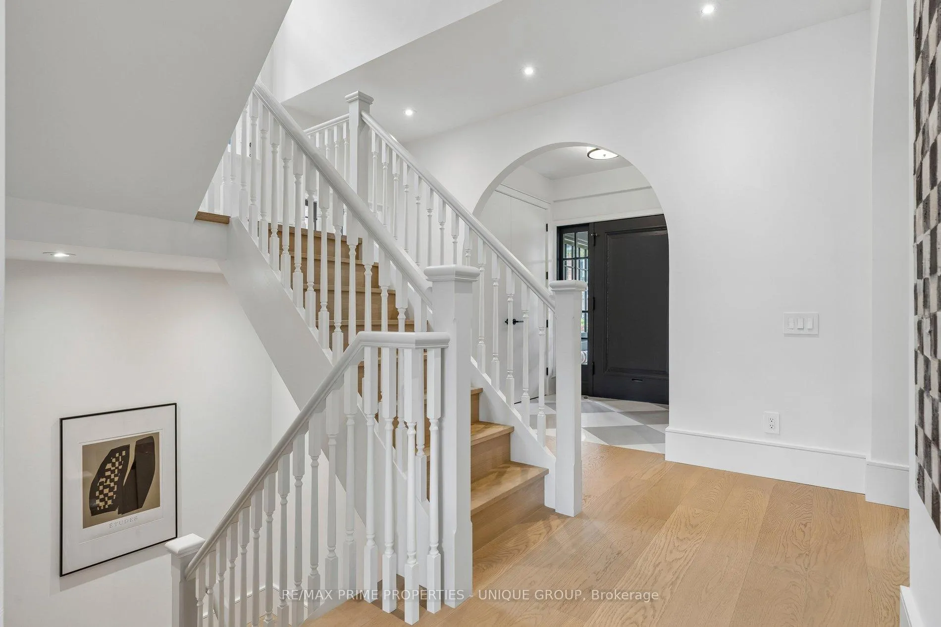 Photo 25 of 205 Geoffrey Street, Toronto, High Park-Swansea — HOMEH
