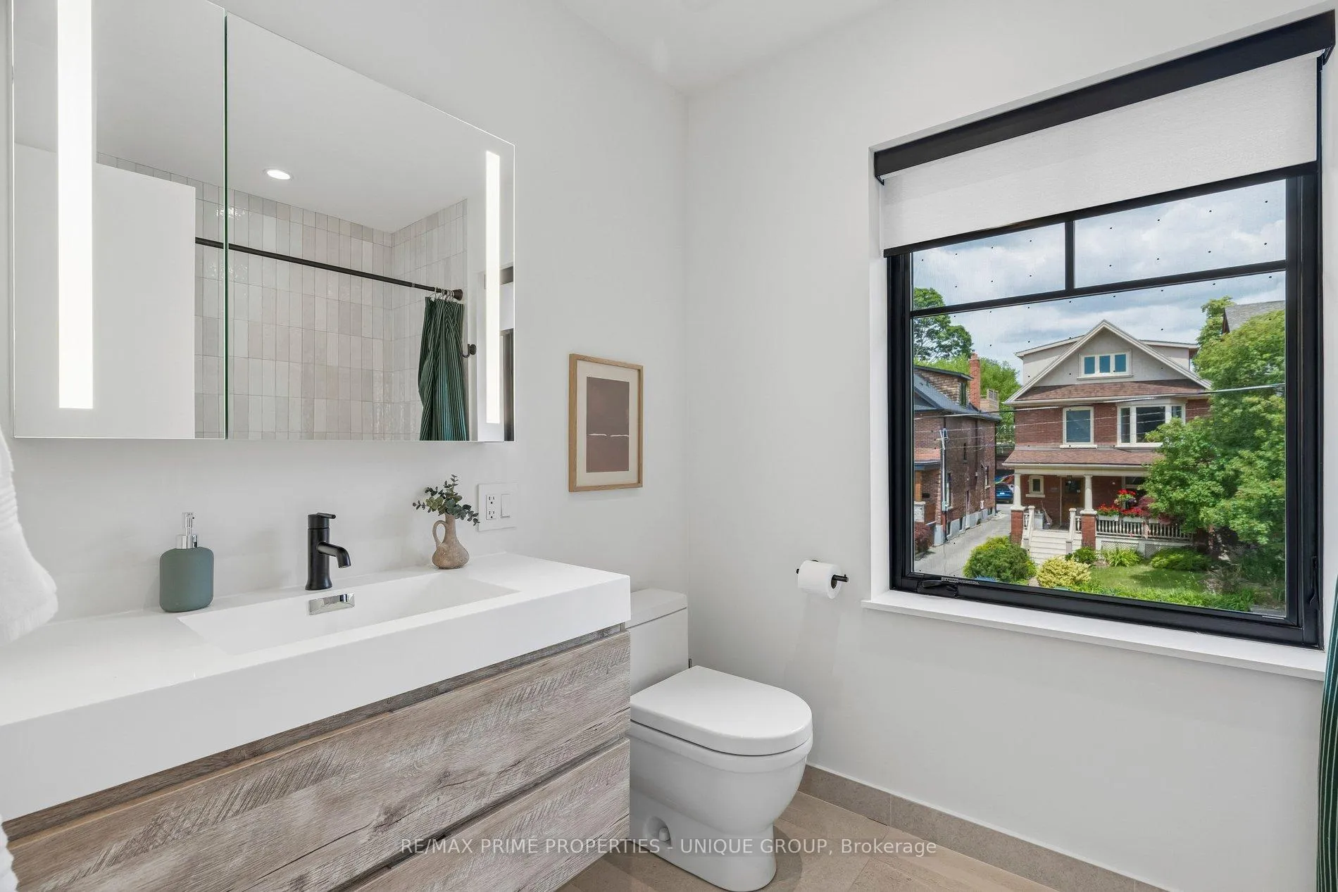 Photo 35 of 205 Geoffrey Street, Toronto, High Park-Swansea — HOMEH