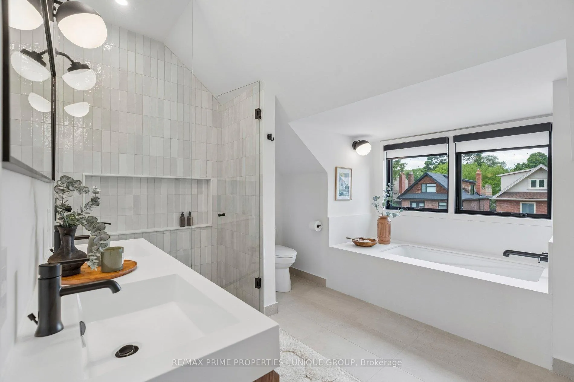 Photo 40 of 205 Geoffrey Street, Toronto, High Park-Swansea — HOMEH