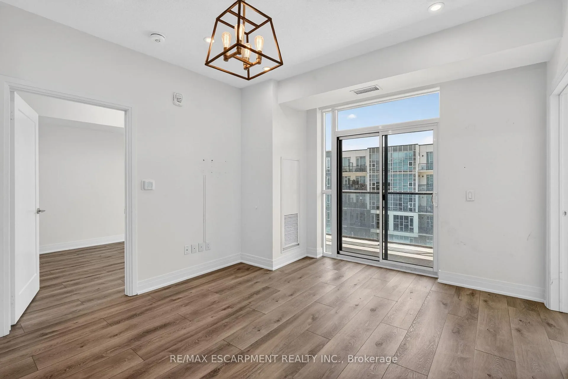 Photo 9 of Unit 548, 16 Concord Place, Grimsby, Grimsby Beach — HOMEH