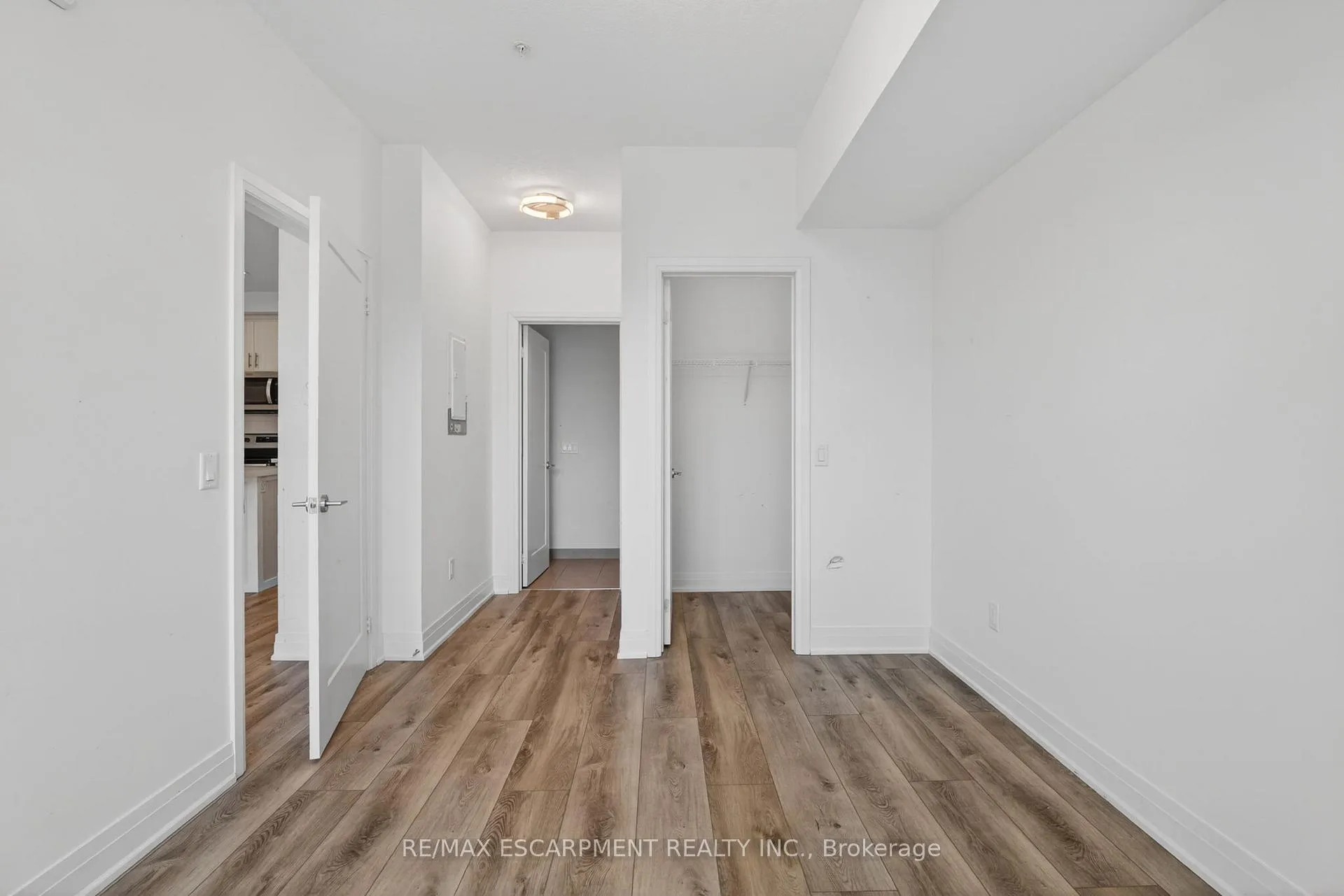 Photo 12 of Unit 548, 16 Concord Place, Grimsby, Grimsby Beach — HOMEH