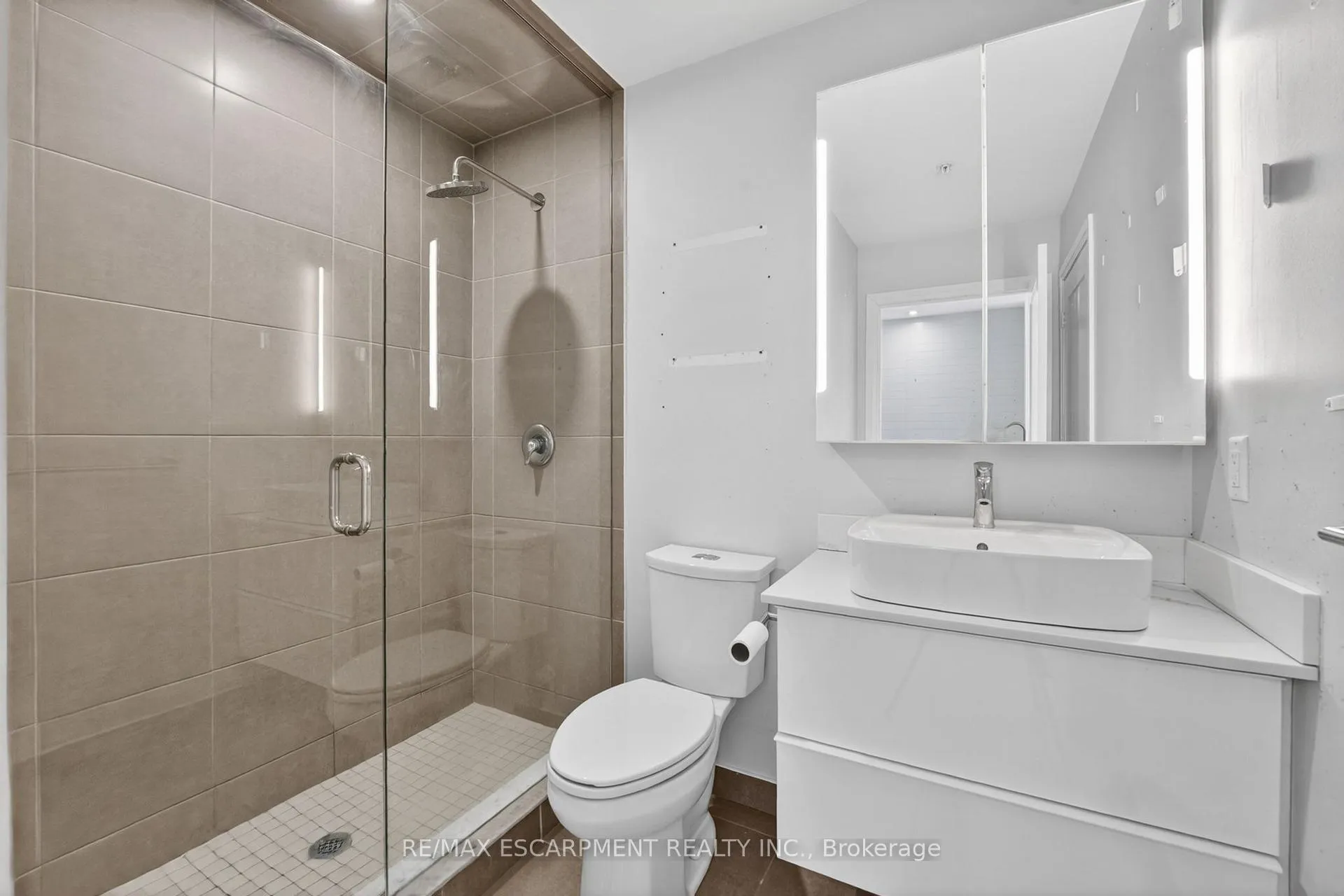 Photo 13 of Unit 548, 16 Concord Place, Grimsby, Grimsby Beach — HOMEH
