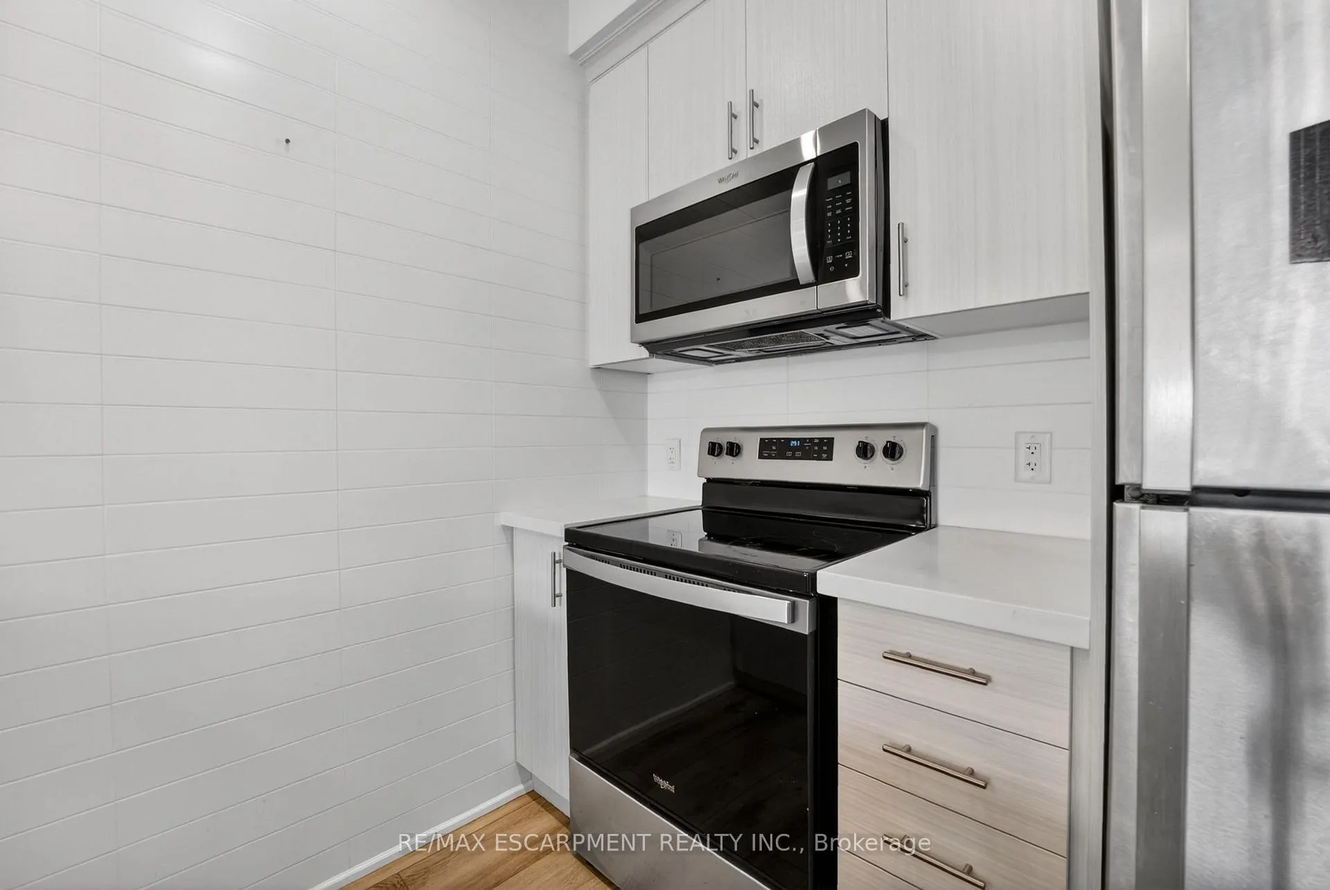 Photo 16 of Unit 548, 16 Concord Place, Grimsby, Grimsby Beach — HOMEH