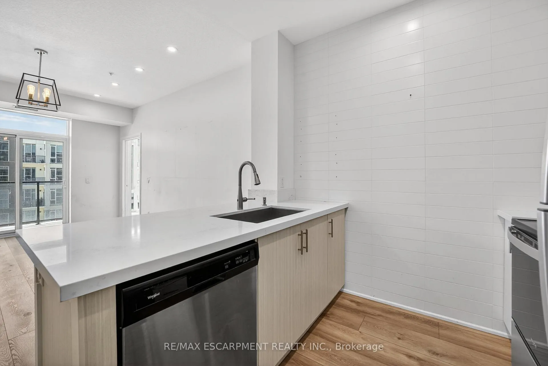 Photo 17 of Unit 548, 16 Concord Place, Grimsby, Grimsby Beach — HOMEH